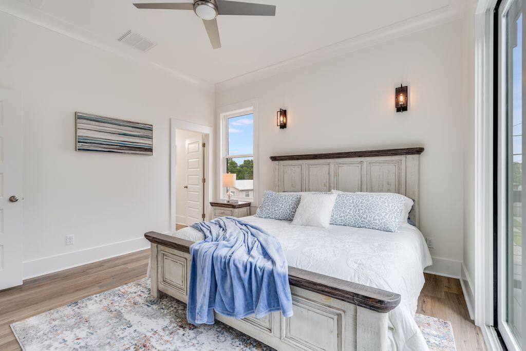 LAGUNA BEACH 8TH ADDN - Residential