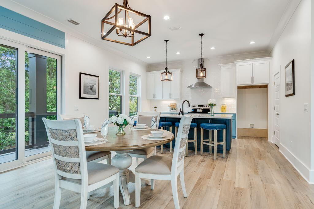 LAGUNA BEACH 8TH ADDN - Residential