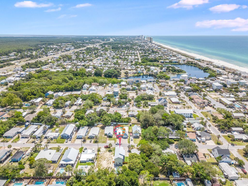 LAGUNA BEACH 8TH ADDN - Residential