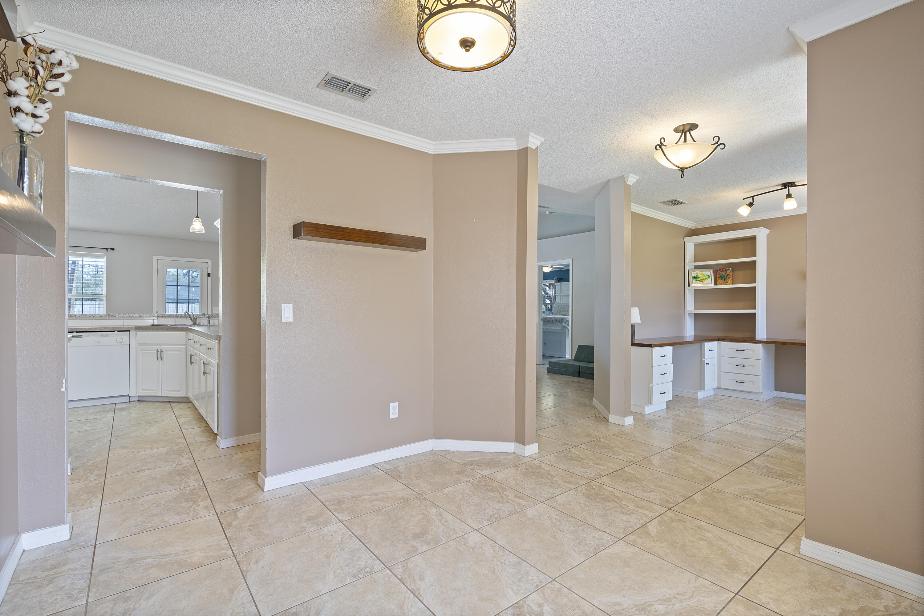 MARION MANOR - Residential