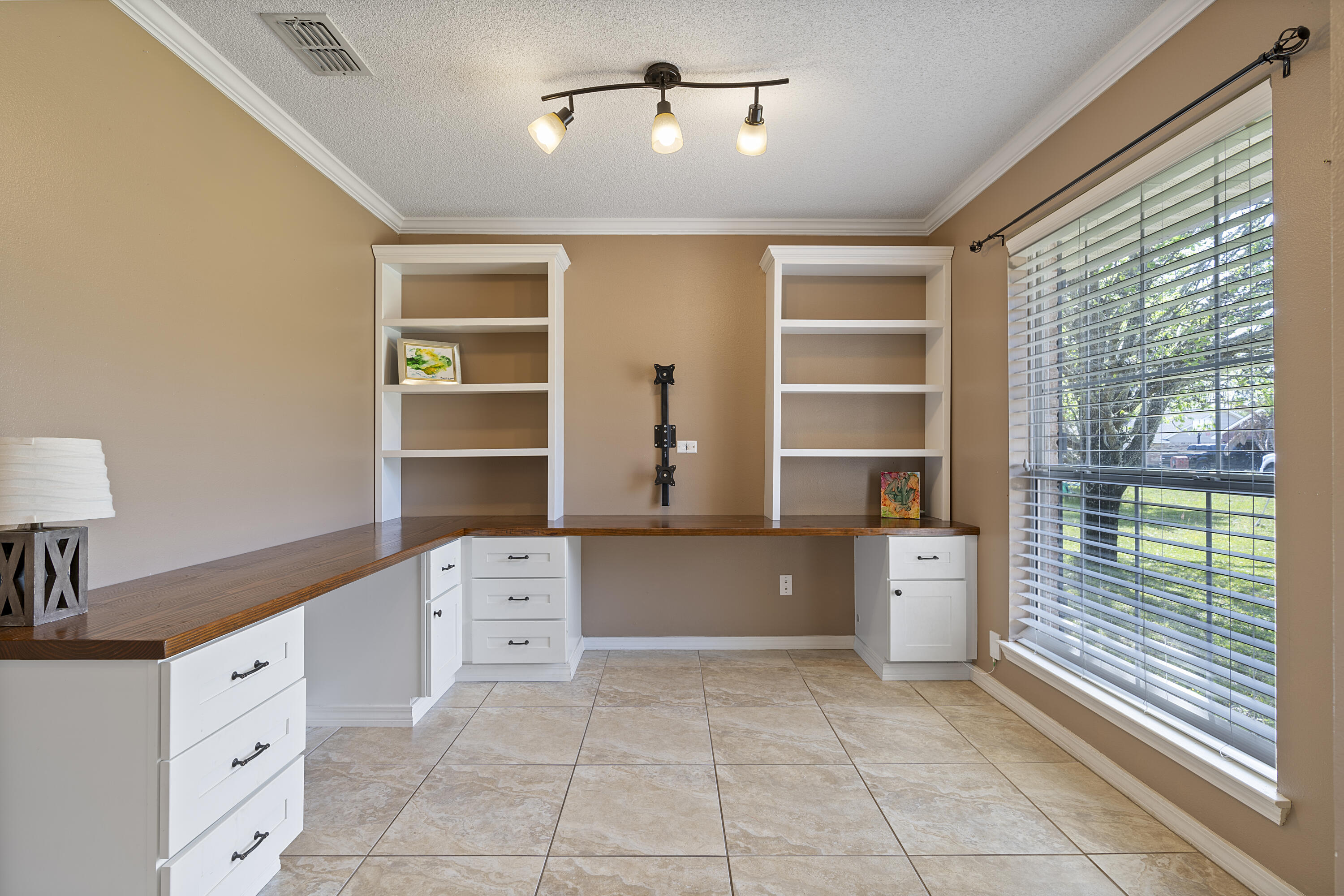 MARION MANOR - Residential