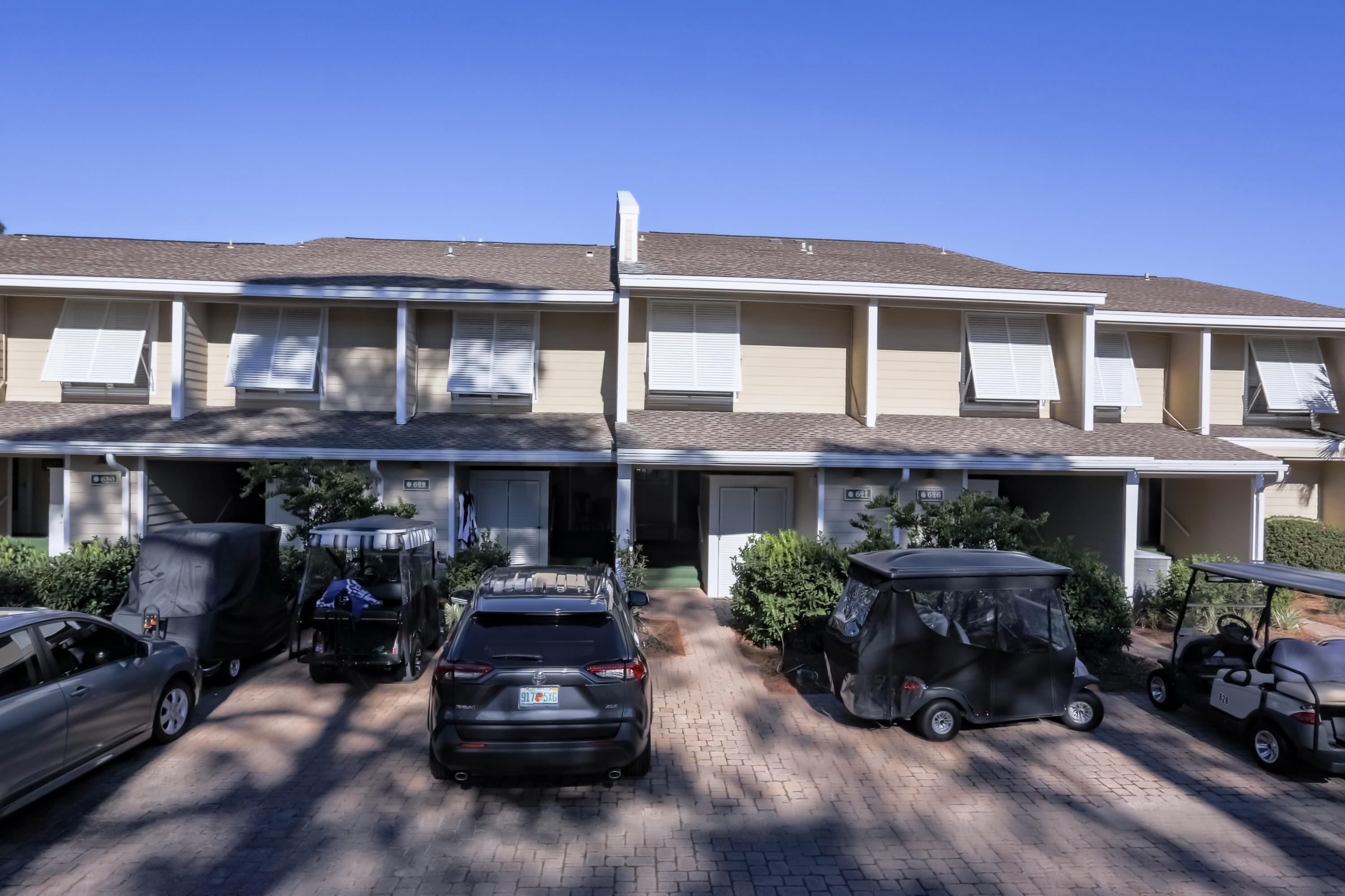 BAYOU VILLAGE CONDO PH 1 - Residential