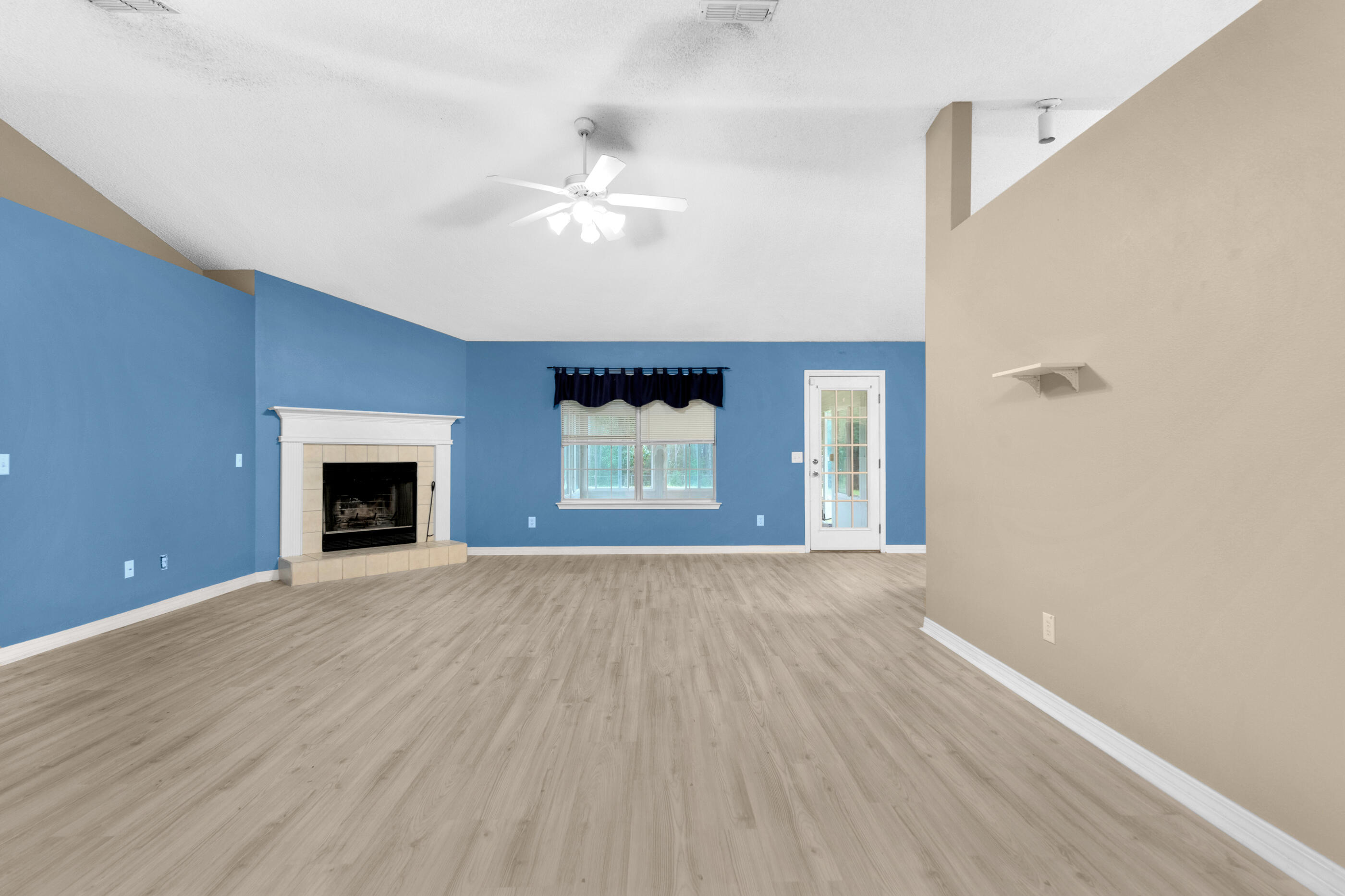 HOLLEY BY THE SEA - Residential