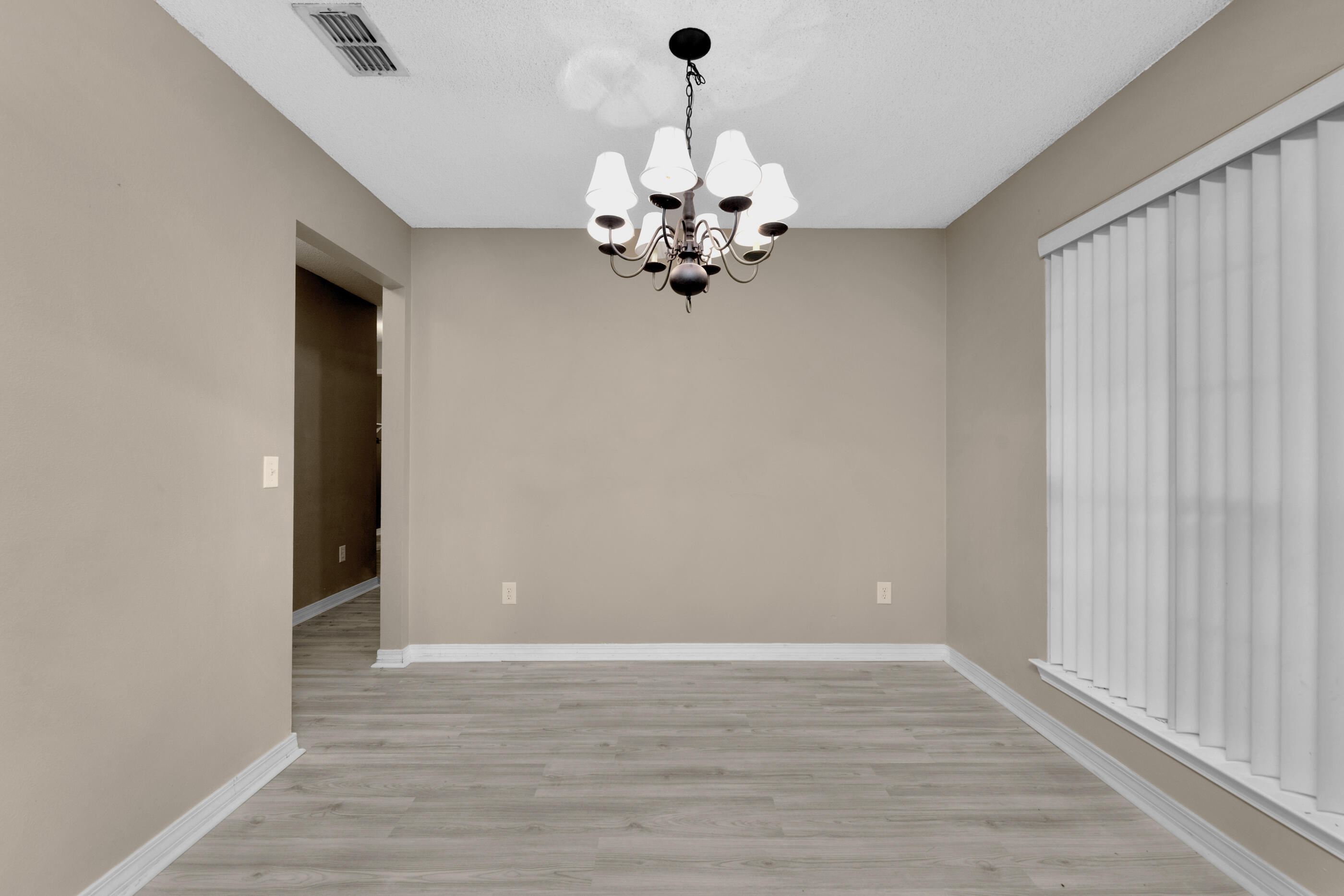 HOLLEY BY THE SEA - Residential