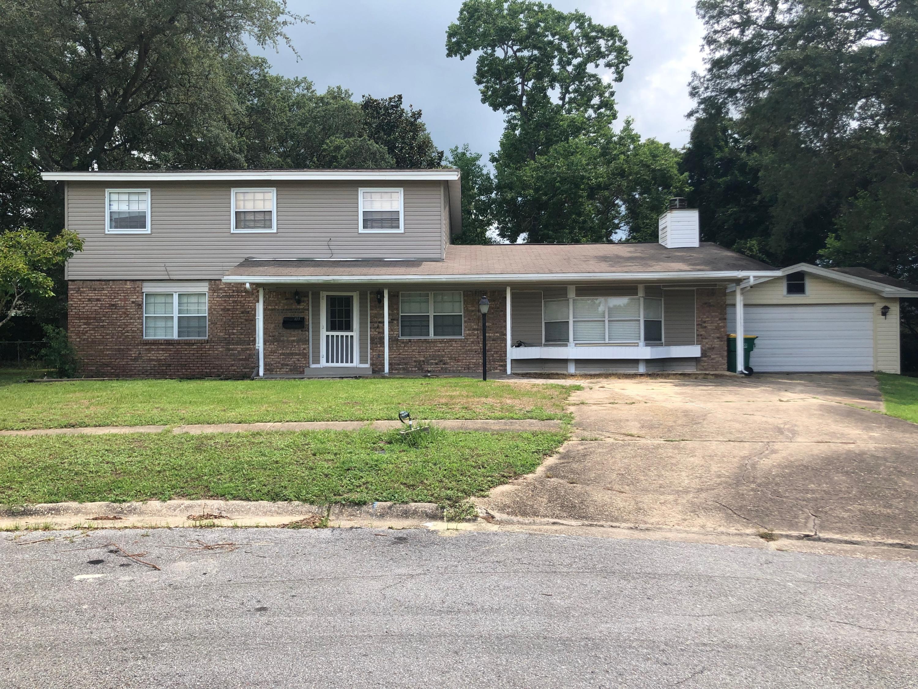 PINE LAKE - Residential