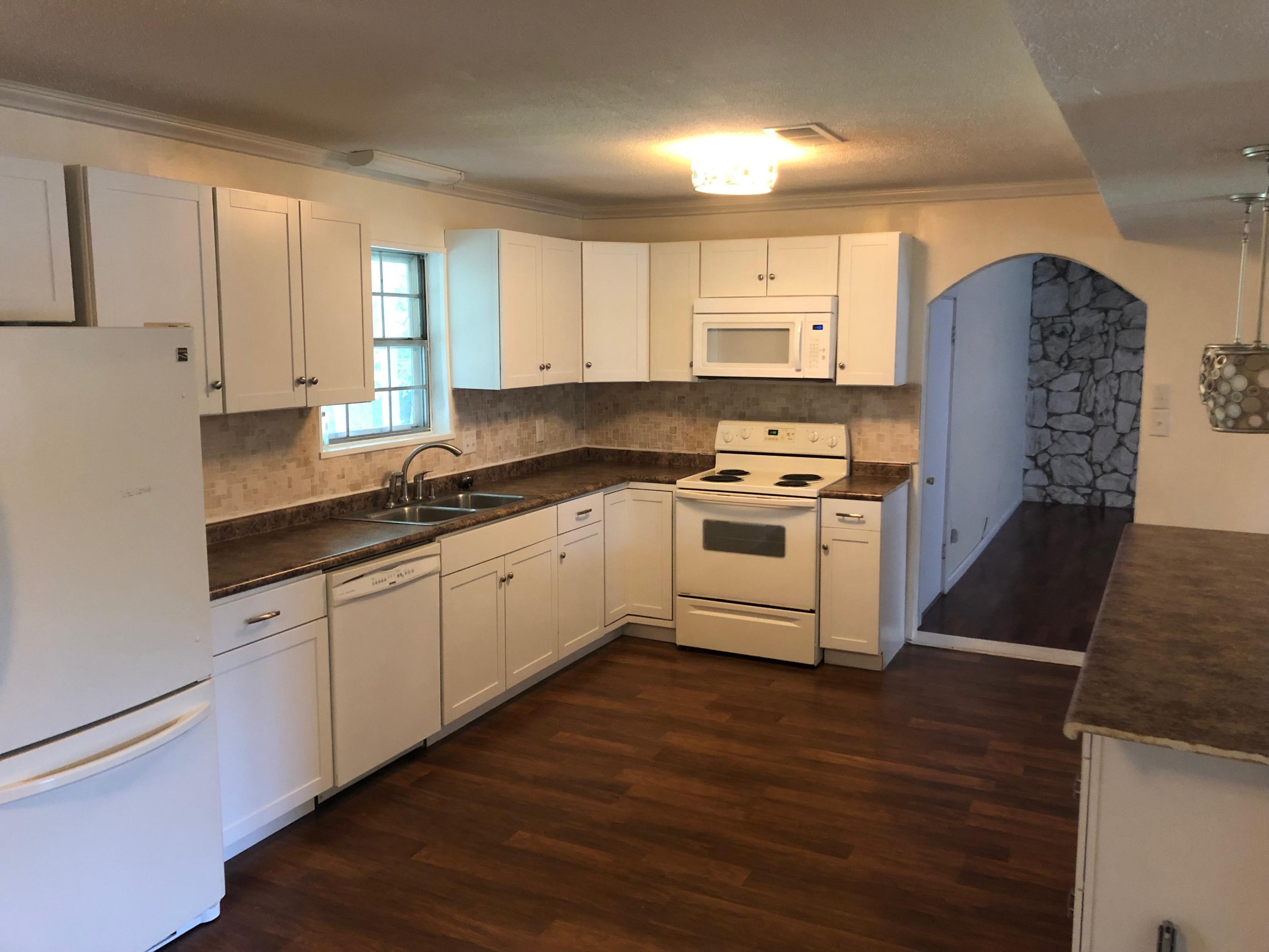 PINE LAKE - Residential