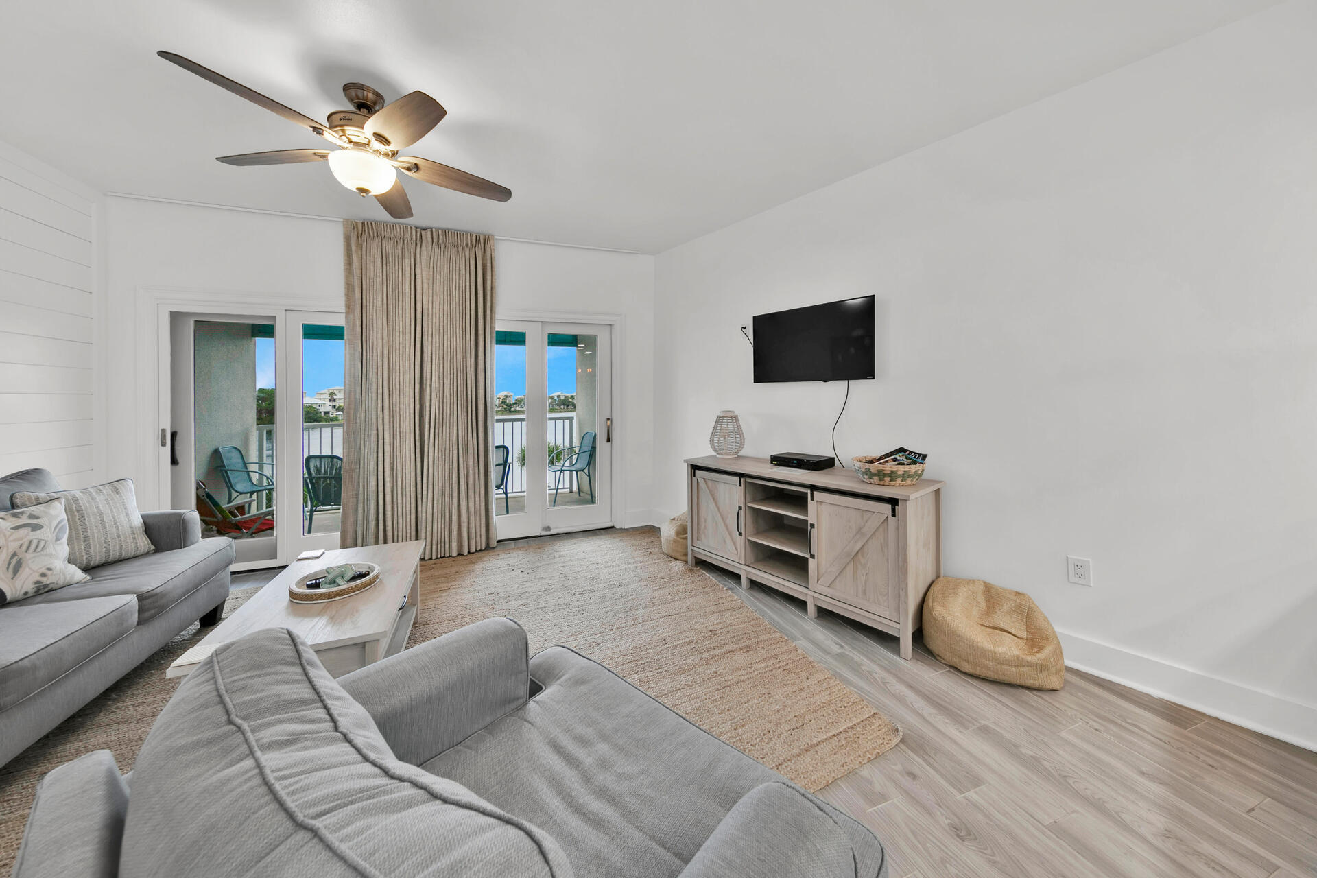 Carillon Beach Inn - Residential