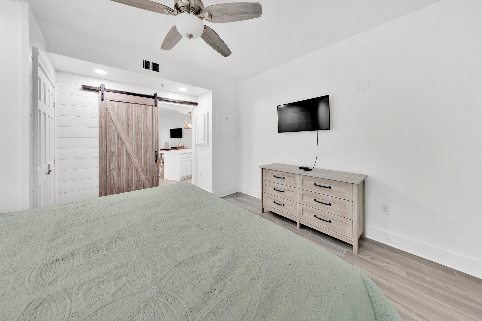 Carillon Beach Inn - Residential