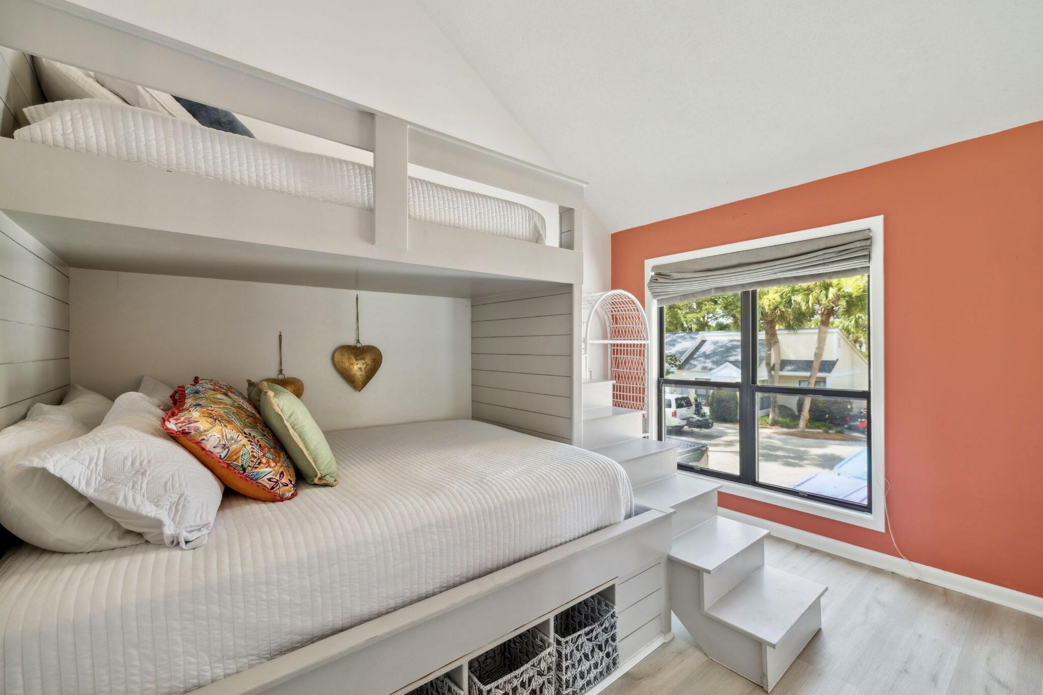 SANDPIPER VILLAGE CONDO - Residential