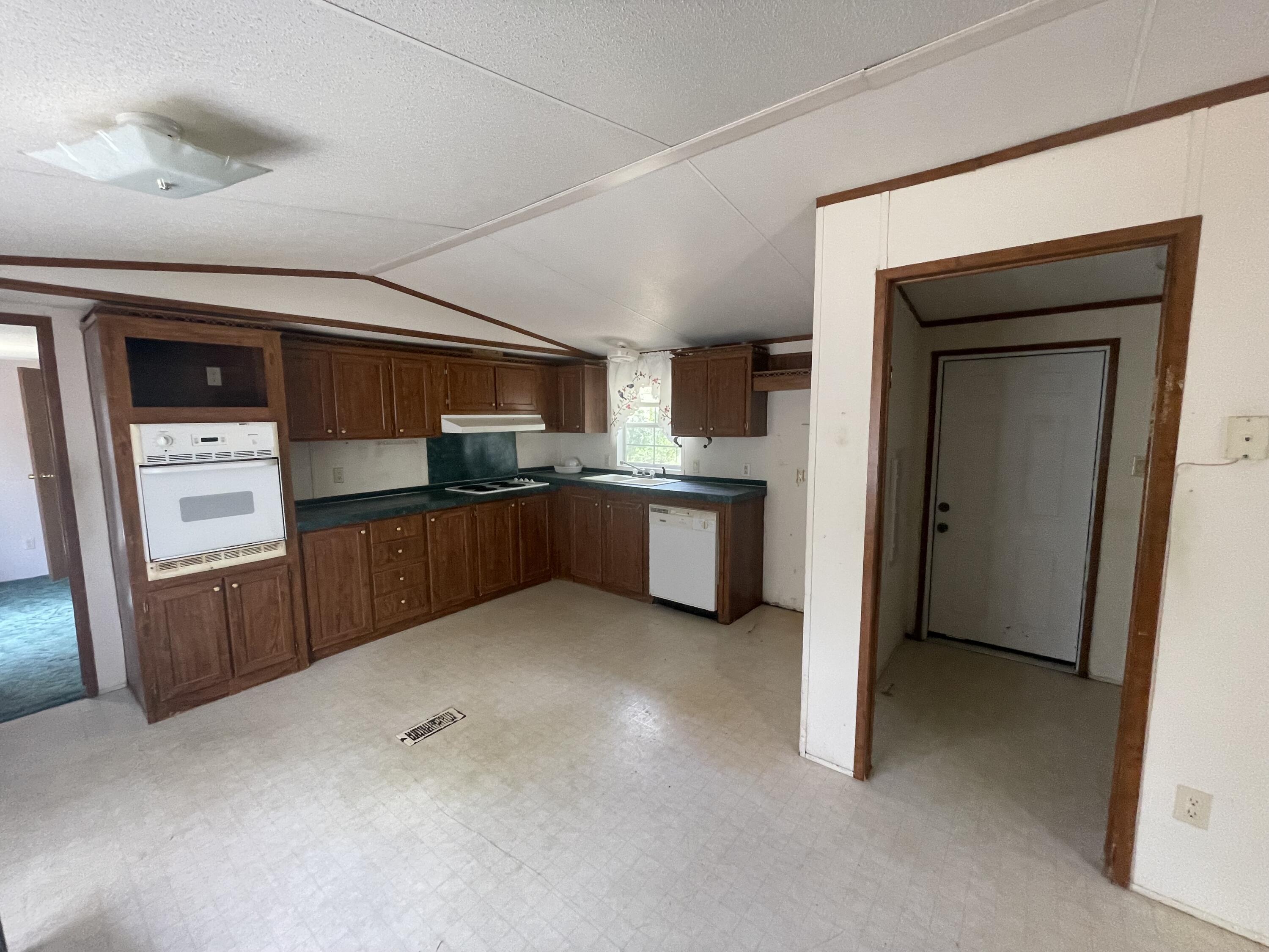 OAKWOOD HILLS UNIT 1 - Residential