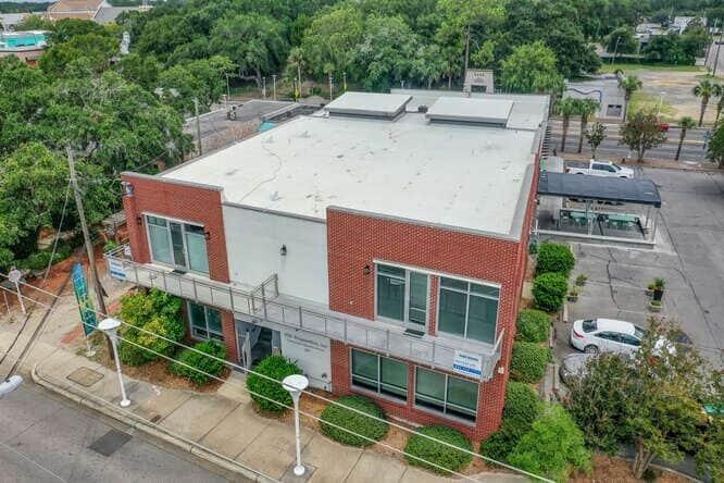 BROOKS LOFT - Residential Lease