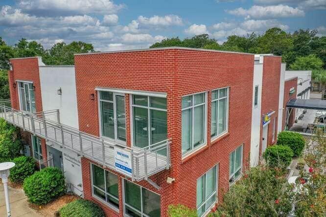 BROOKS LOFT - Residential Lease