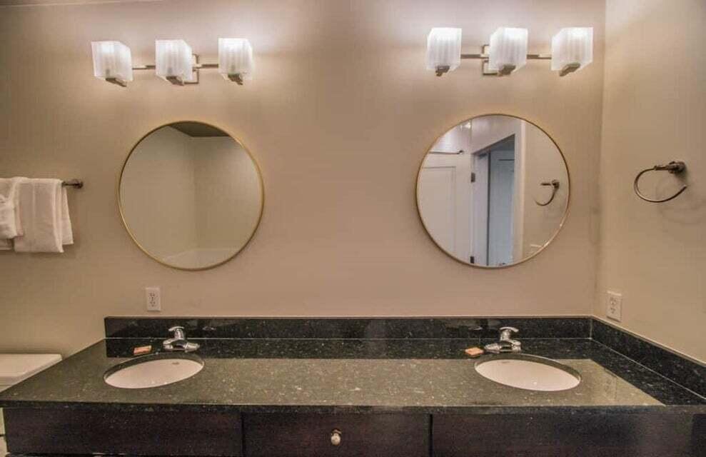 BROOKS LOFT - Residential Lease