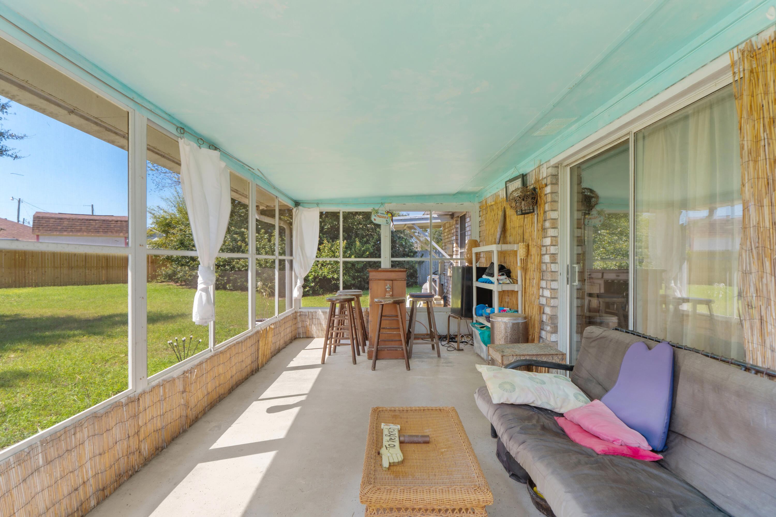 WOODRIDGE MANOR - Residential