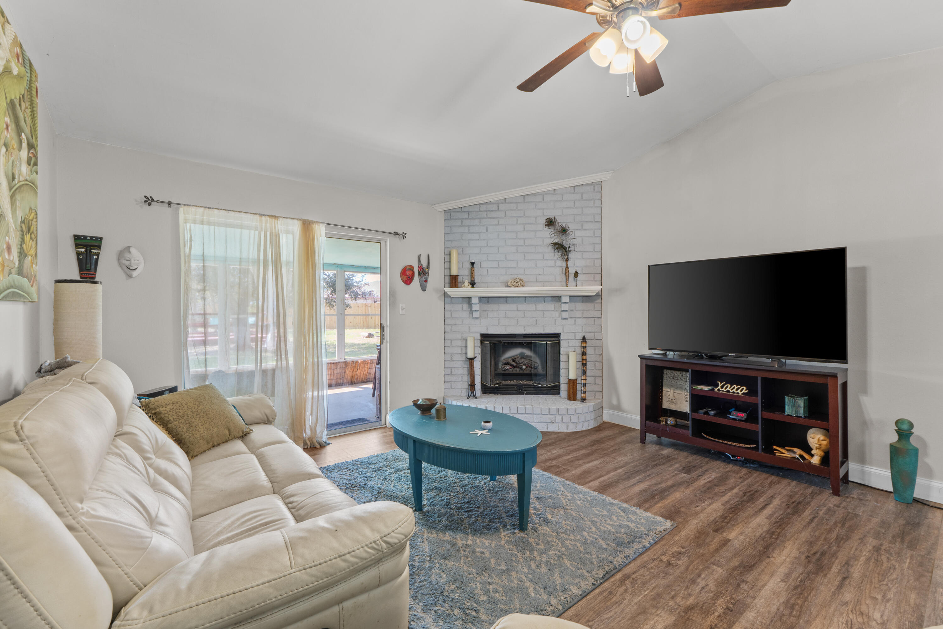 WOODRIDGE MANOR - Residential