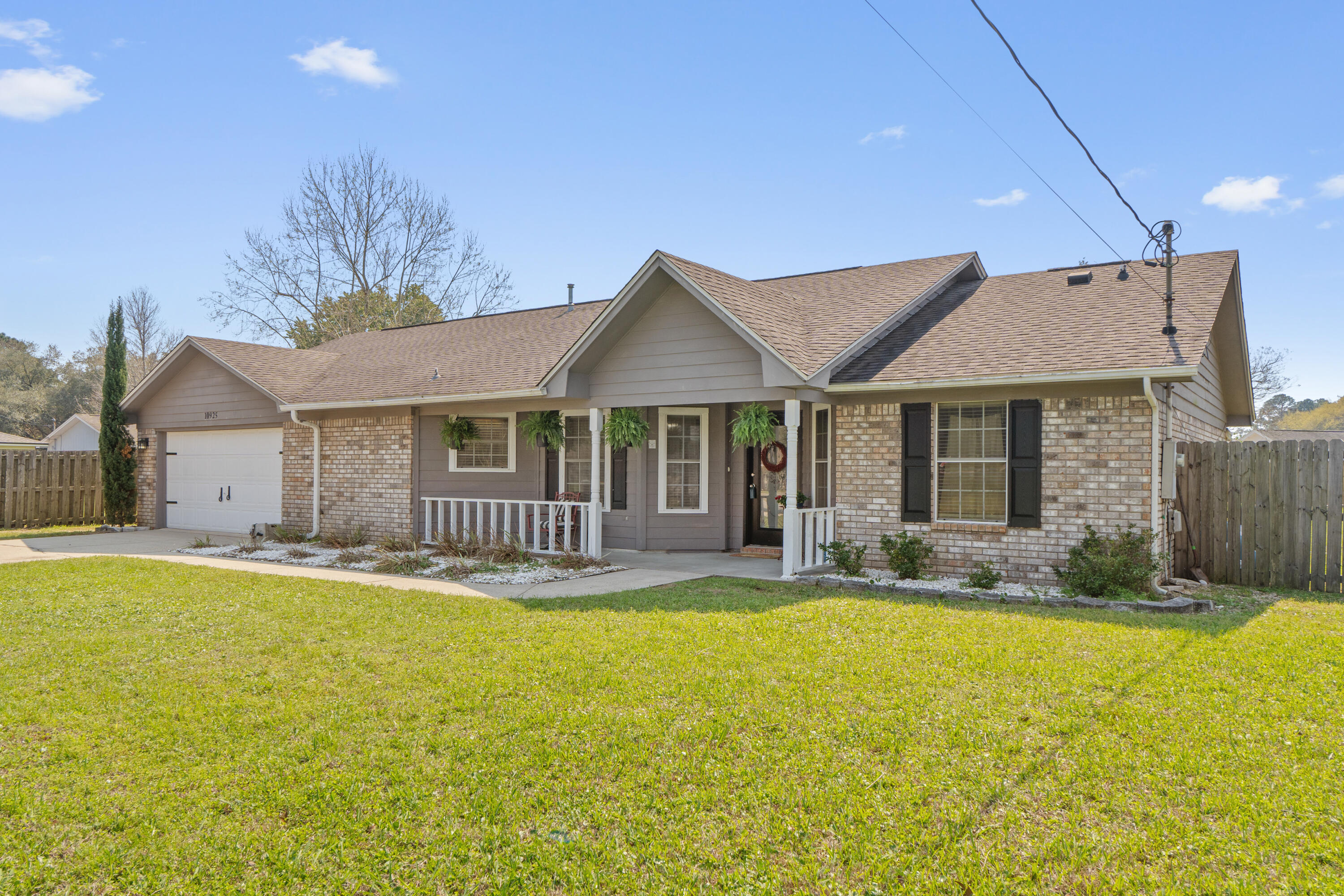 WOODRIDGE MANOR - Residential