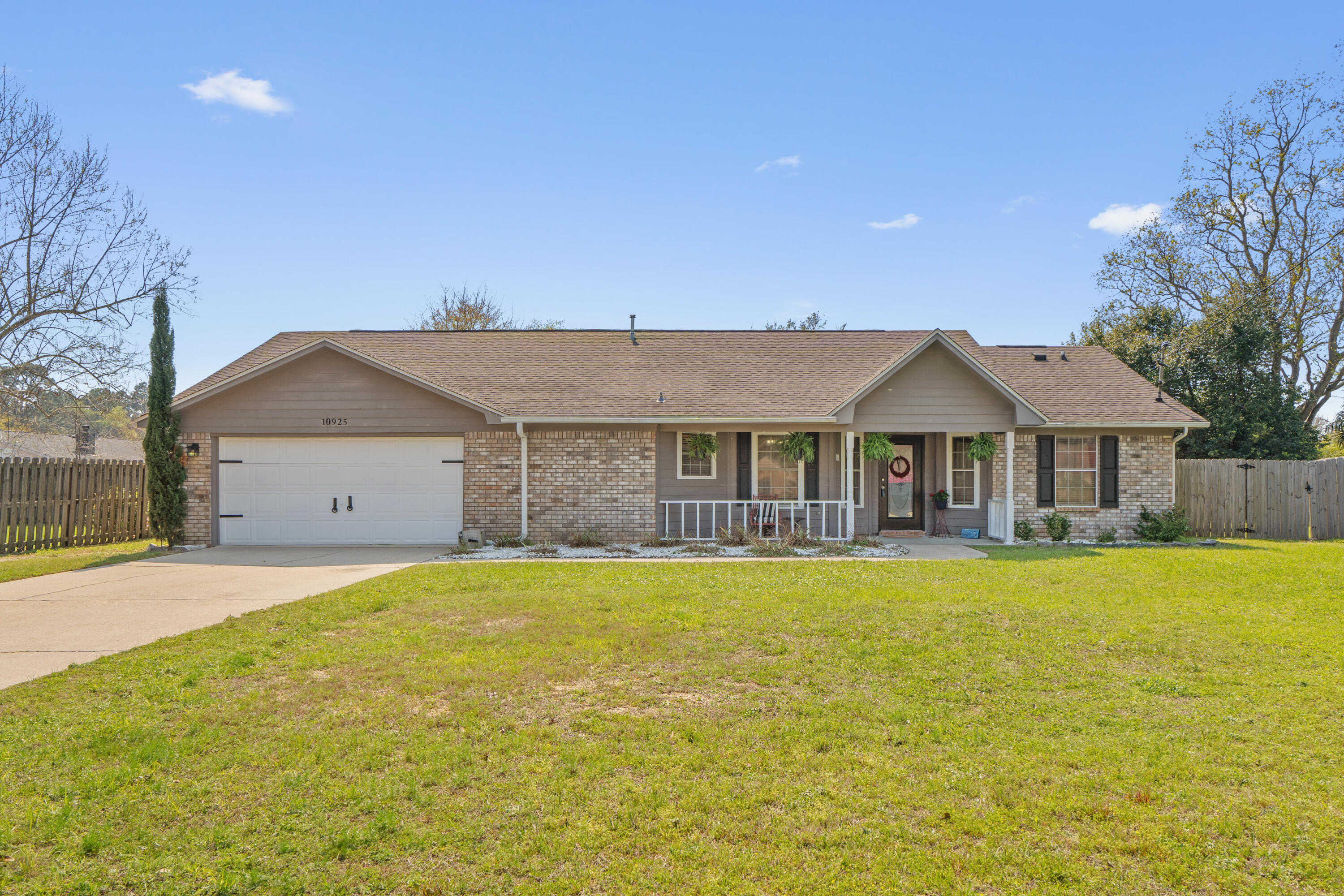 WOODRIDGE MANOR - Residential