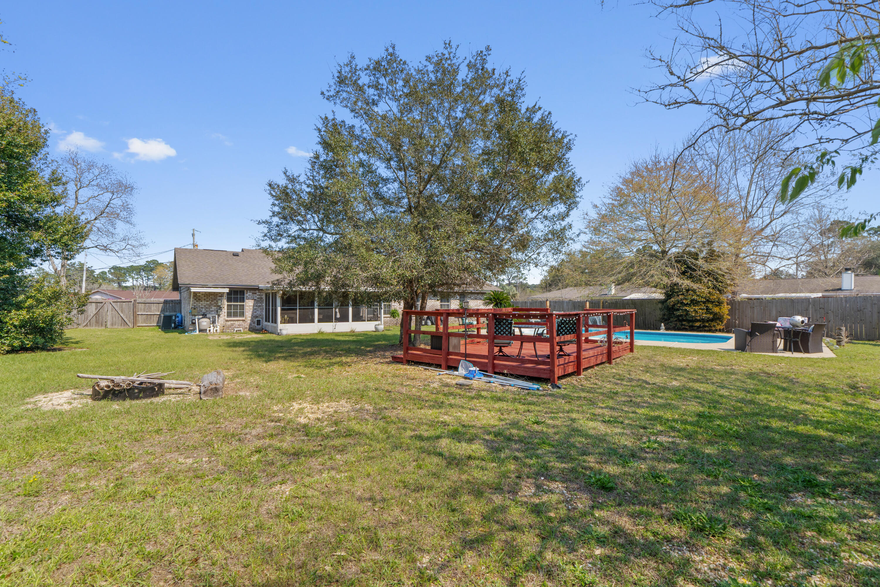 WOODRIDGE MANOR - Residential