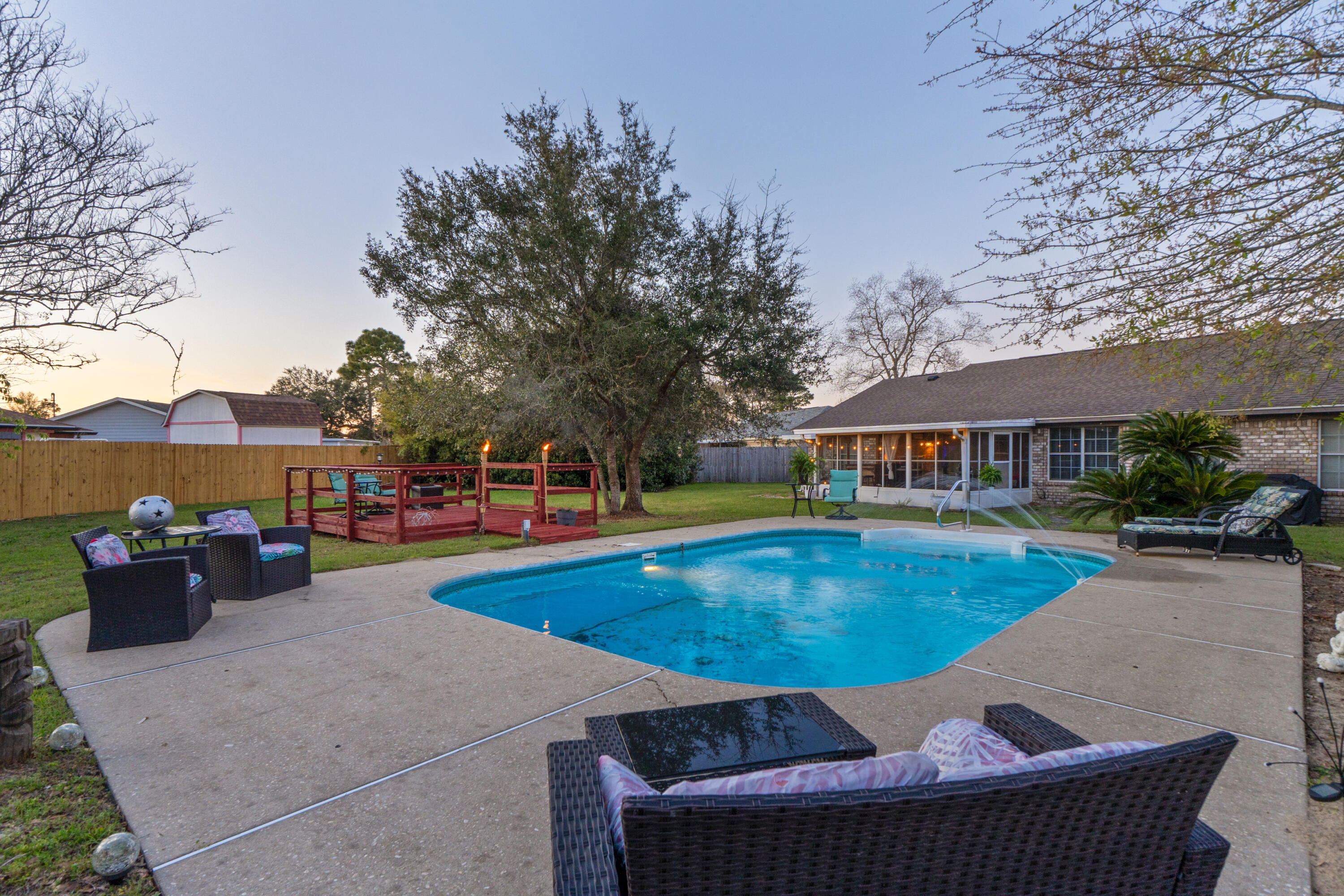 WOODRIDGE MANOR - Residential