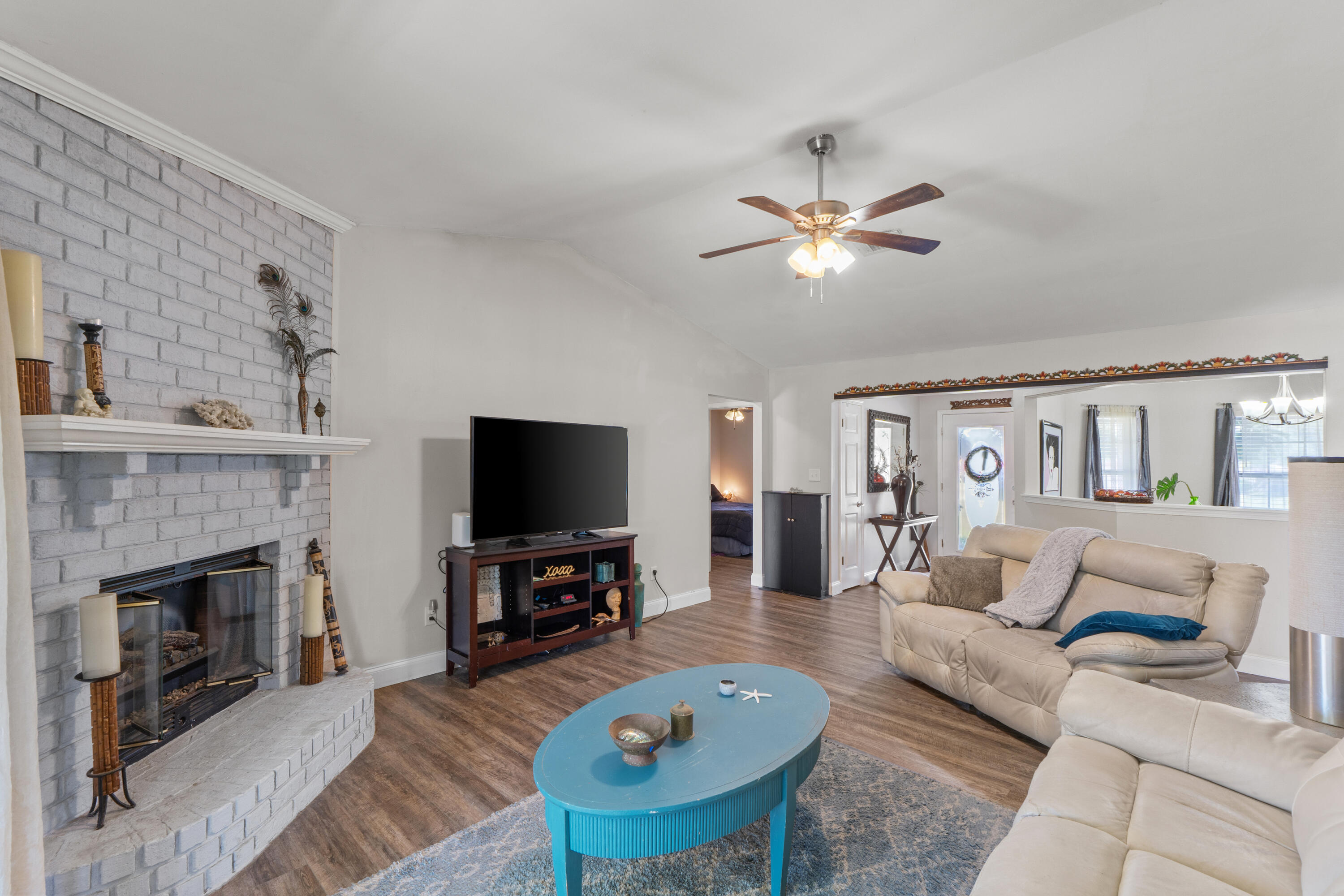 WOODRIDGE MANOR - Residential