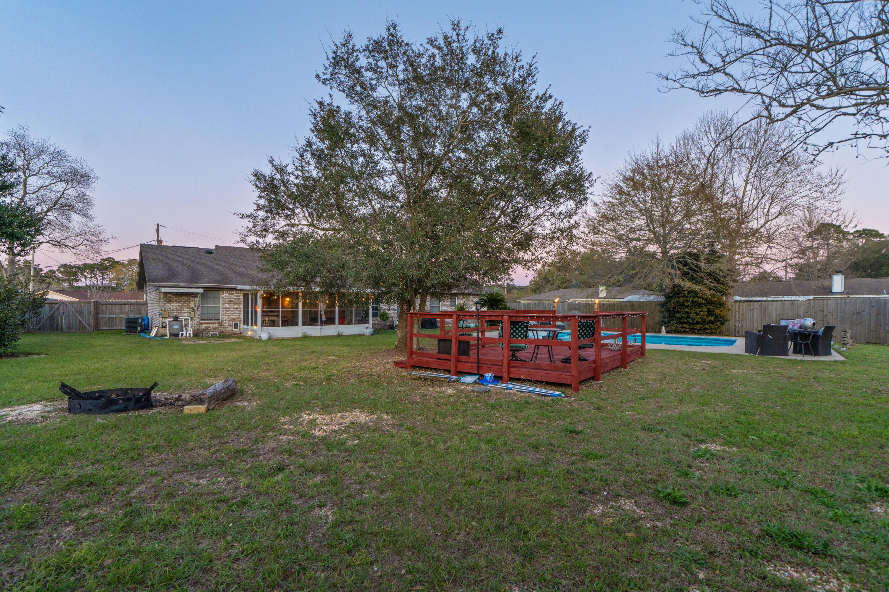 WOODRIDGE MANOR - Residential