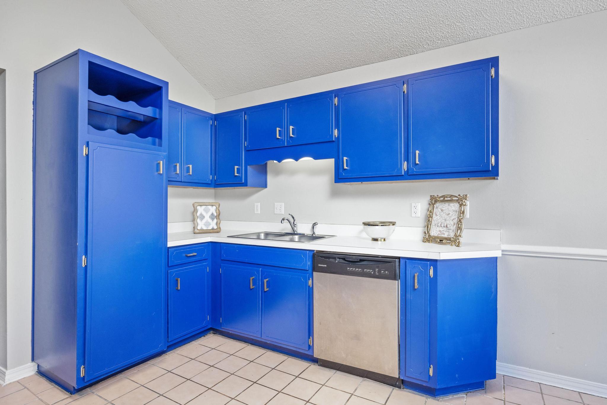 SANDY RIDGE ESTATES - Residential