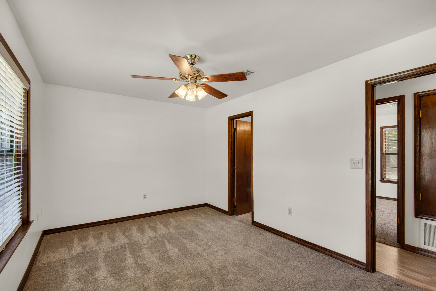 SHOAL CREEK MANOR WEST - Residential