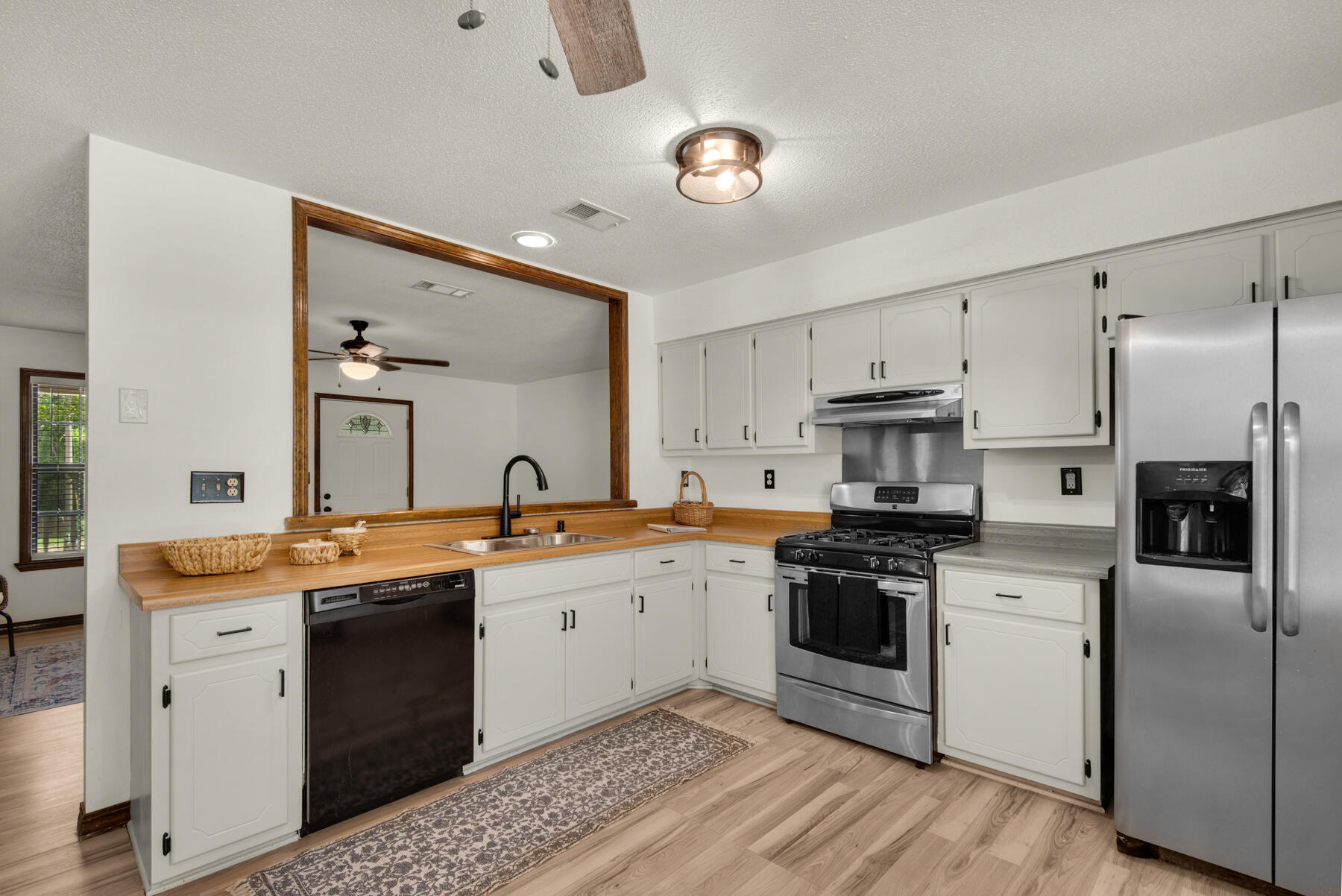 SHOAL CREEK MANOR WEST - Residential