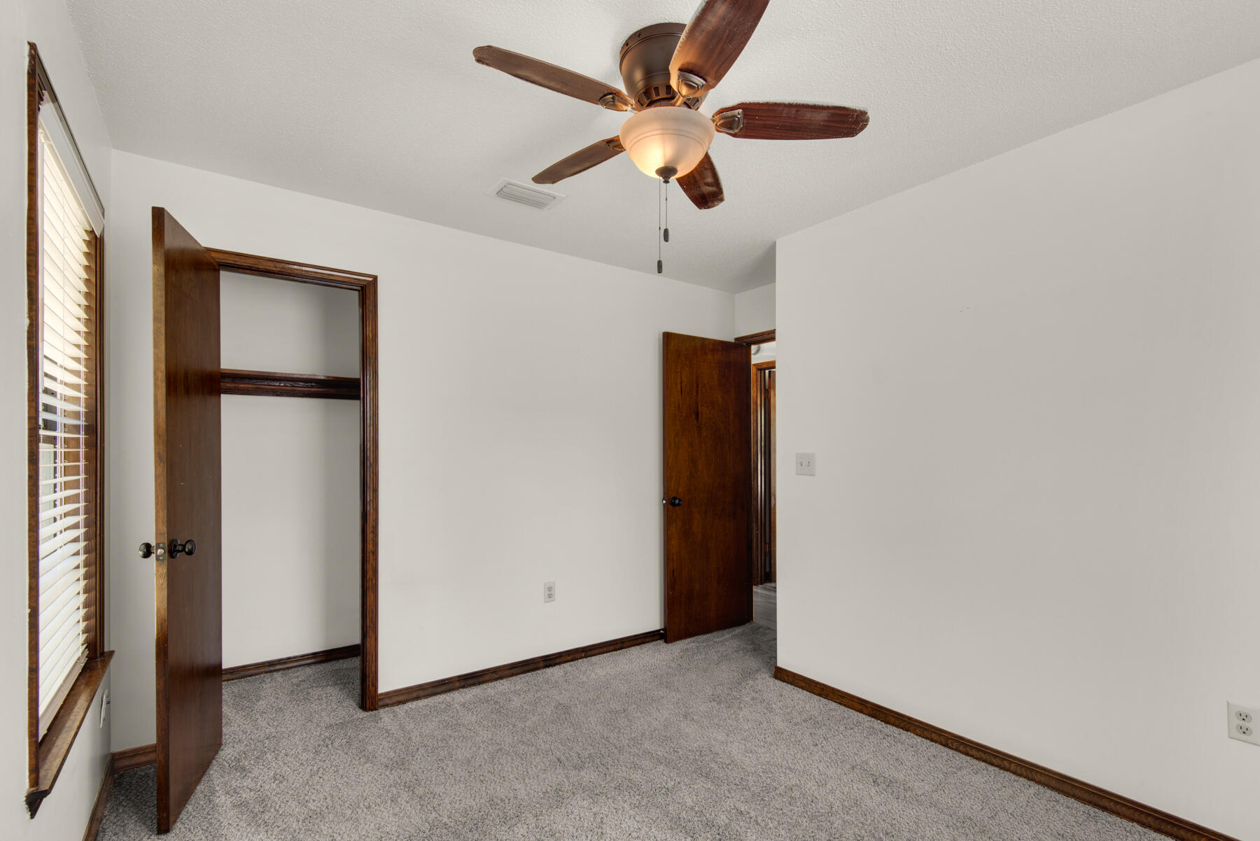 SHOAL CREEK MANOR WEST - Residential