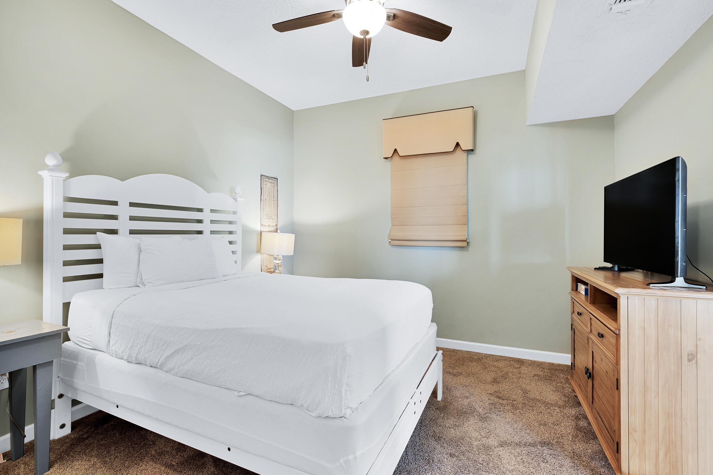 LEEWARD KEY - Residential