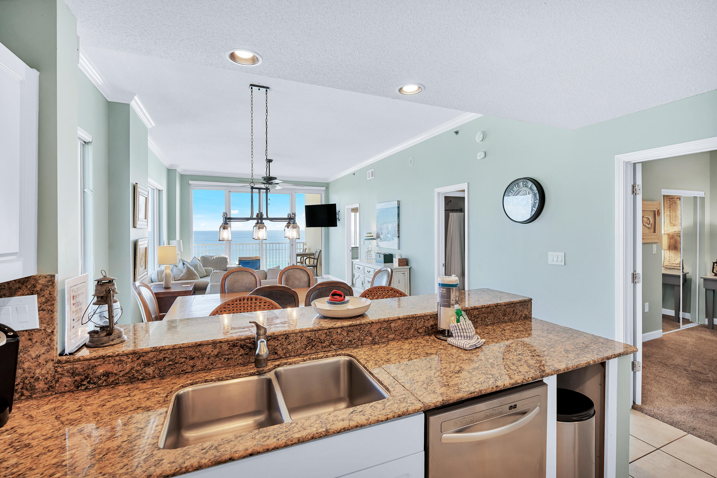 LEEWARD KEY - Residential