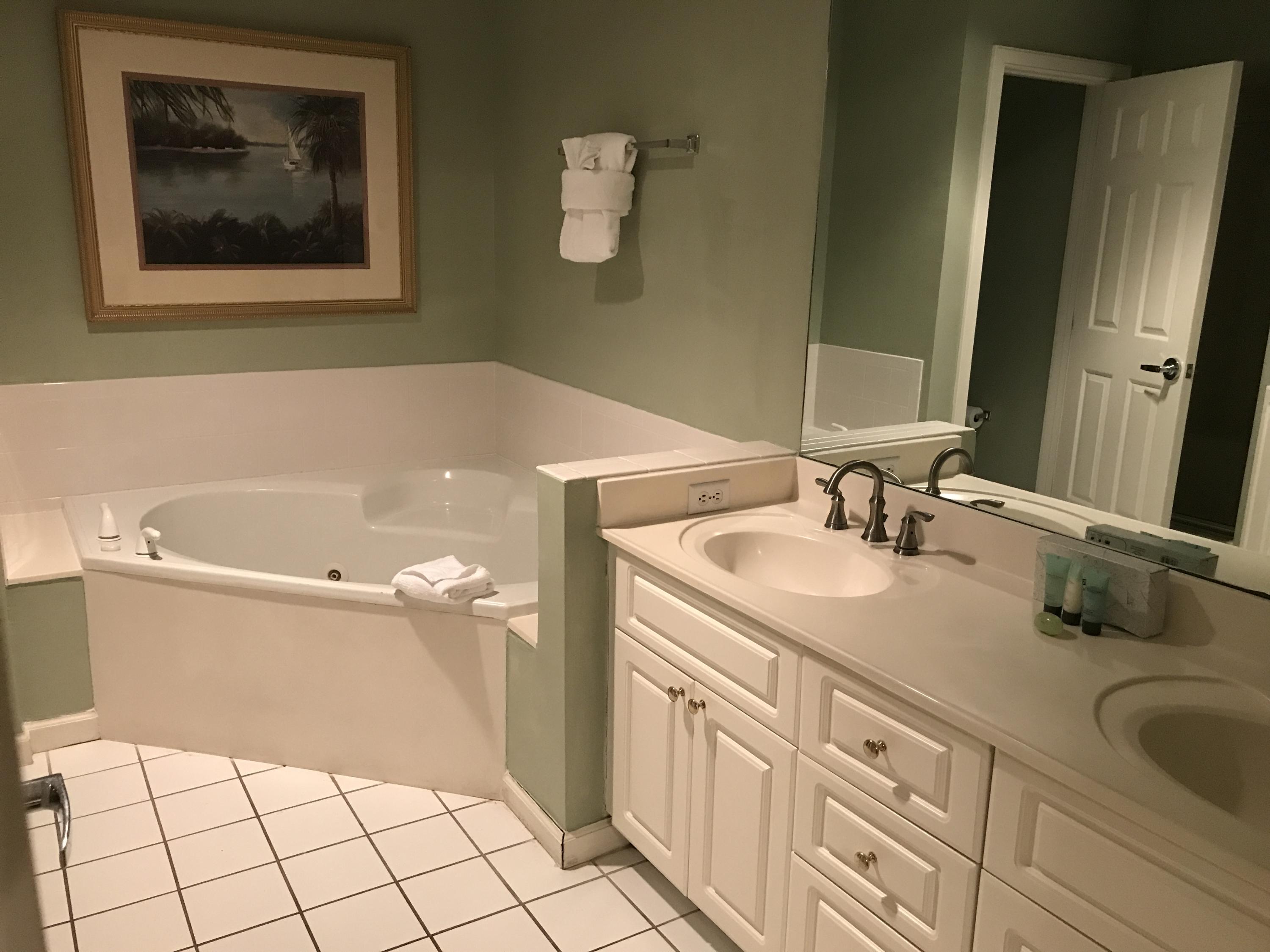 CRESCENT AT MIRAMAR BEACH THE - Residential