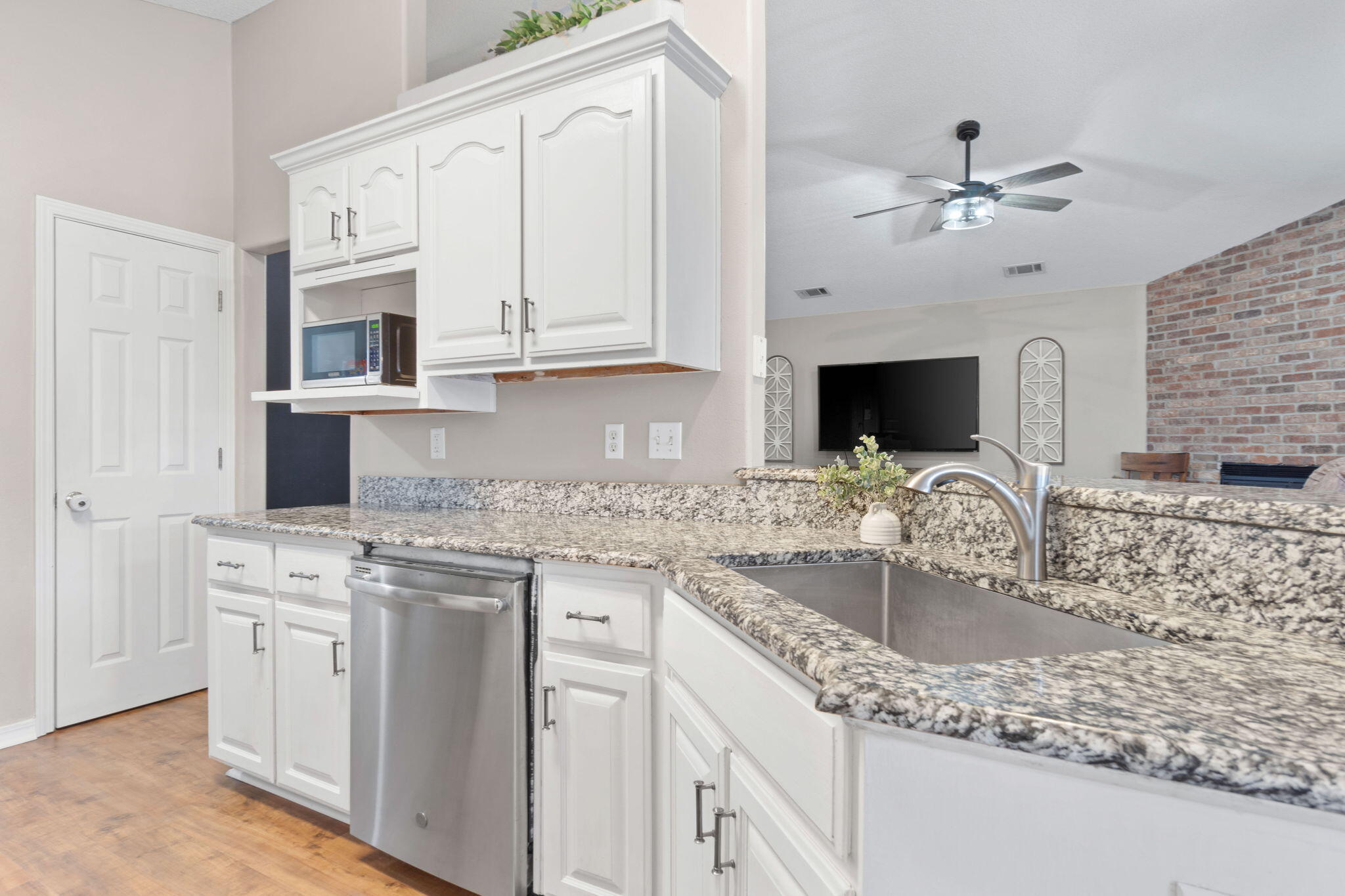 HIDDEN ESTATES - Residential