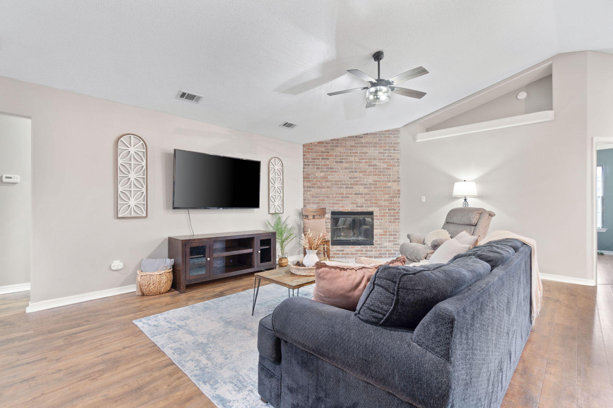 HIDDEN ESTATES - Residential