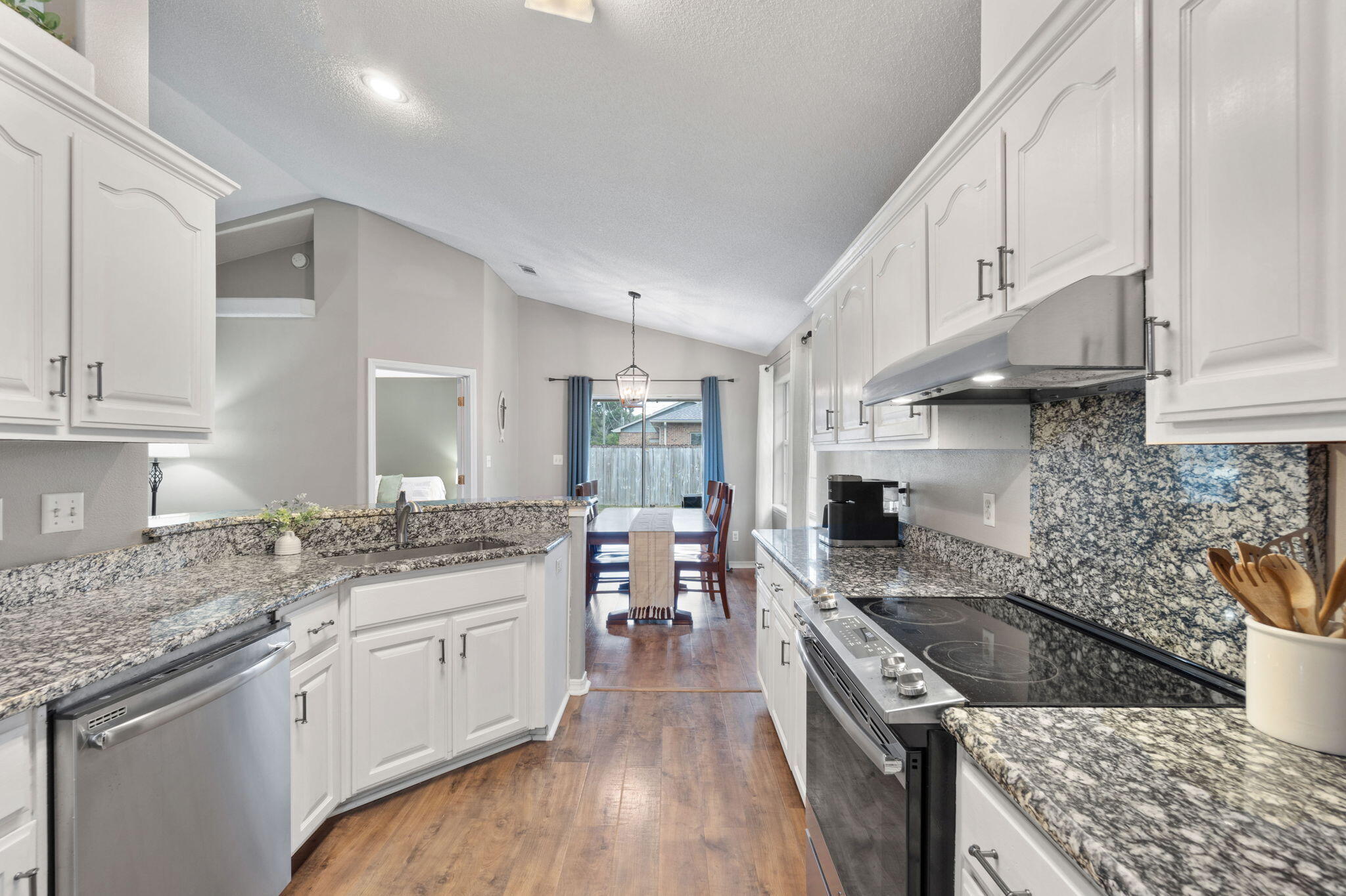 HIDDEN ESTATES - Residential