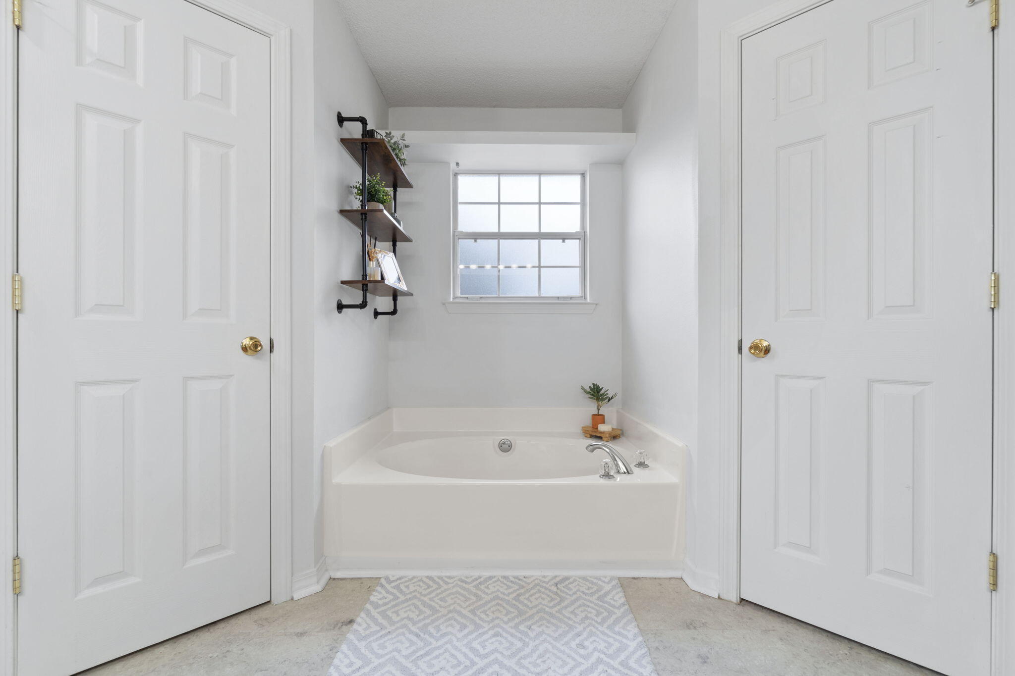 HIDDEN ESTATES - Residential