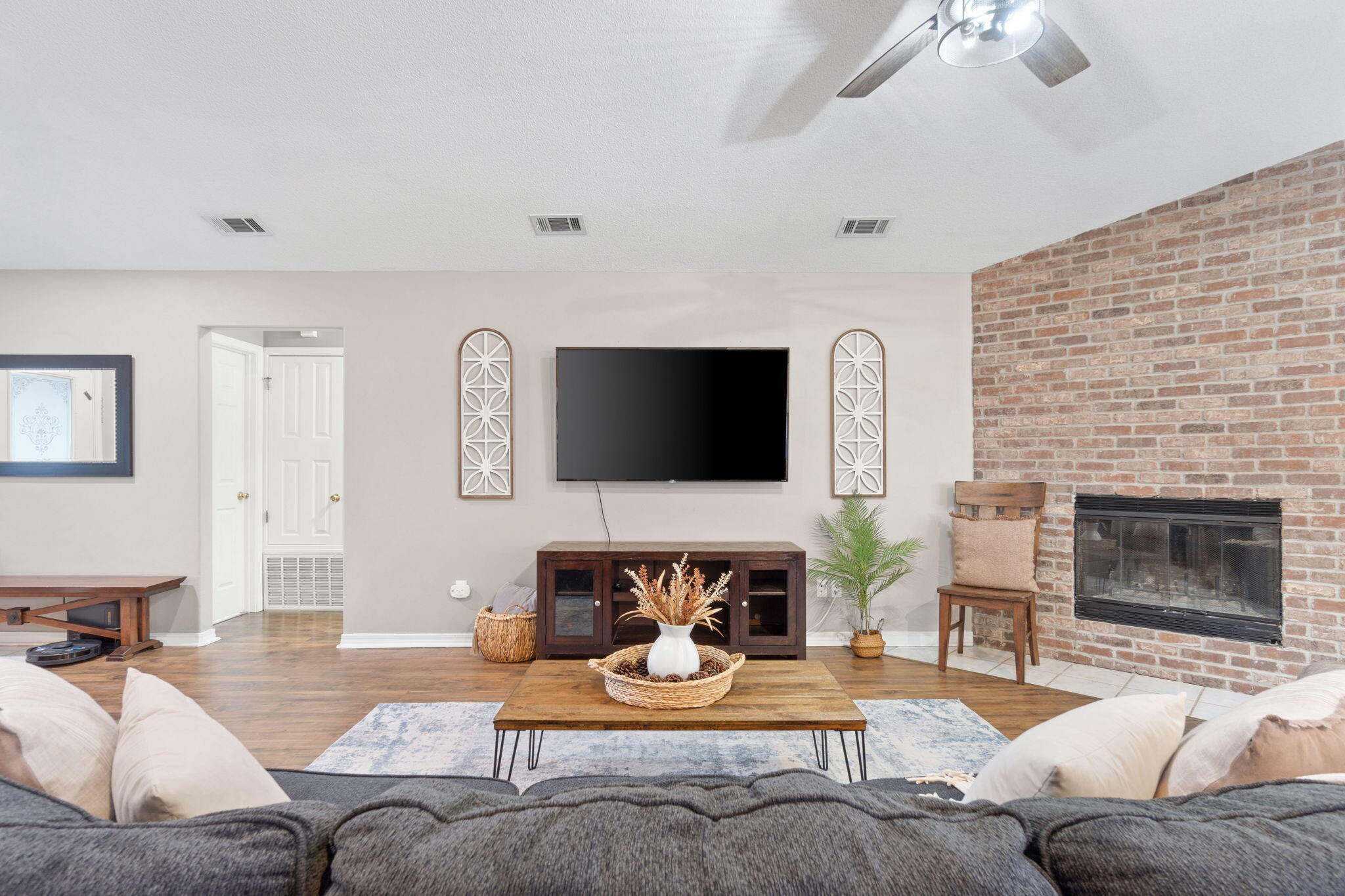 HIDDEN ESTATES - Residential