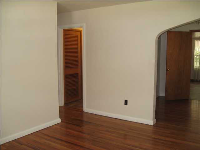 GARNIERS BEACH - Residential Lease