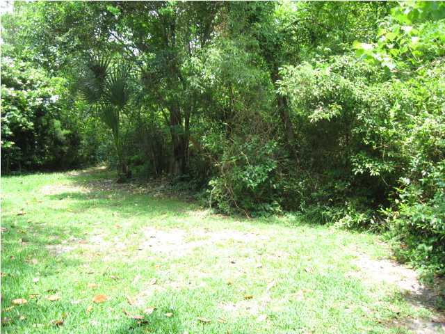 GARNIERS BEACH - Residential Lease