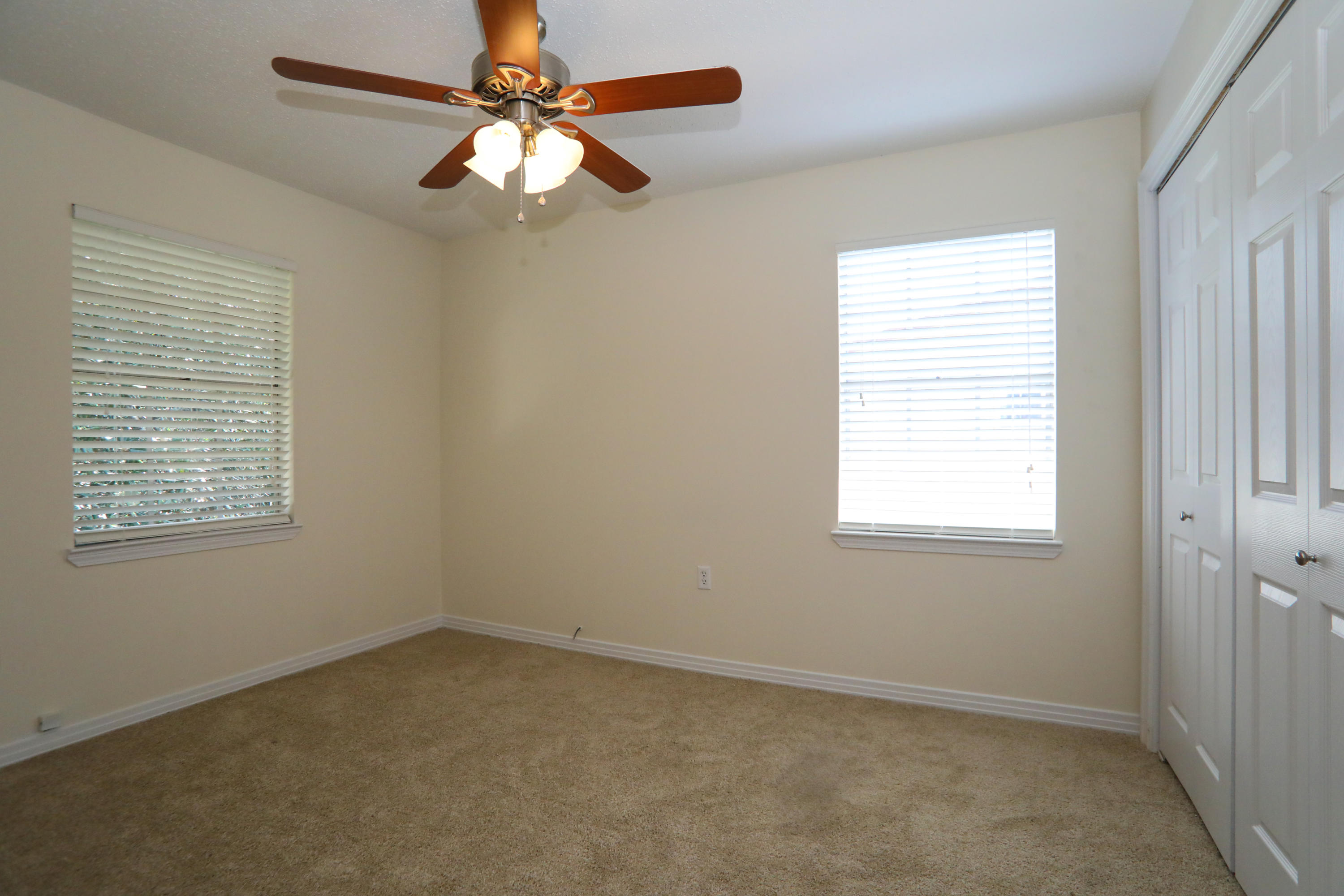 COUNTRY CLUB ESTATES 1ST ADDN - Residential