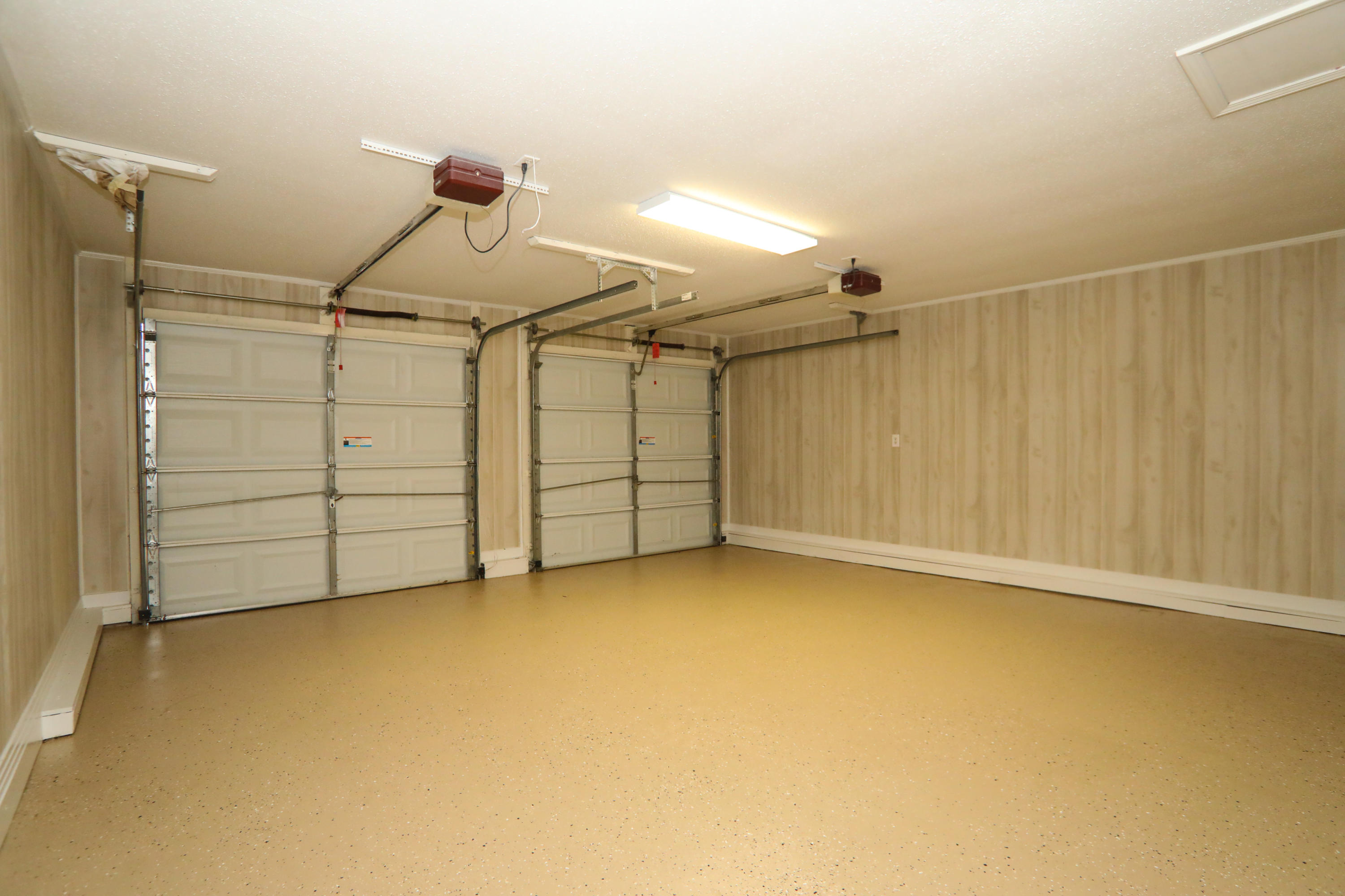 COUNTRY CLUB ESTATES 1ST ADDN - Residential