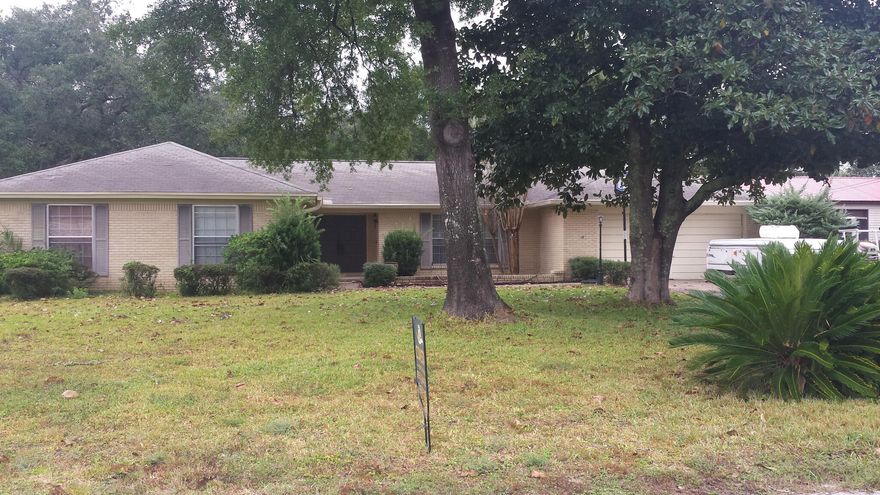 This vintage gem in the Kenwood area is awaiting it's 'castle' updates!!  Seller has priced your 'castle' appropriately!! It is a very spacious single story, 4 bedroom, 2.5 bathroom, home with a NEW ROOF in Sep 2021!!!  It has a traditional floor plan, living room AND family room, additional HUGE heated/cooled space for fun get togethers and has a sunken hot tub (not warranted).  Your castle doesn't have a moat (thank goodness!) but it does have a lawn pump and sprinkler system.  We look forward to showing you this home as soon as it is ready!  UPDTED NOTE:  Home verified by electrician to have aluminum wiring.  We are working on getting estimates.  Gas water heater is 39 yrs old. We have recd an insurance quote from Citizens