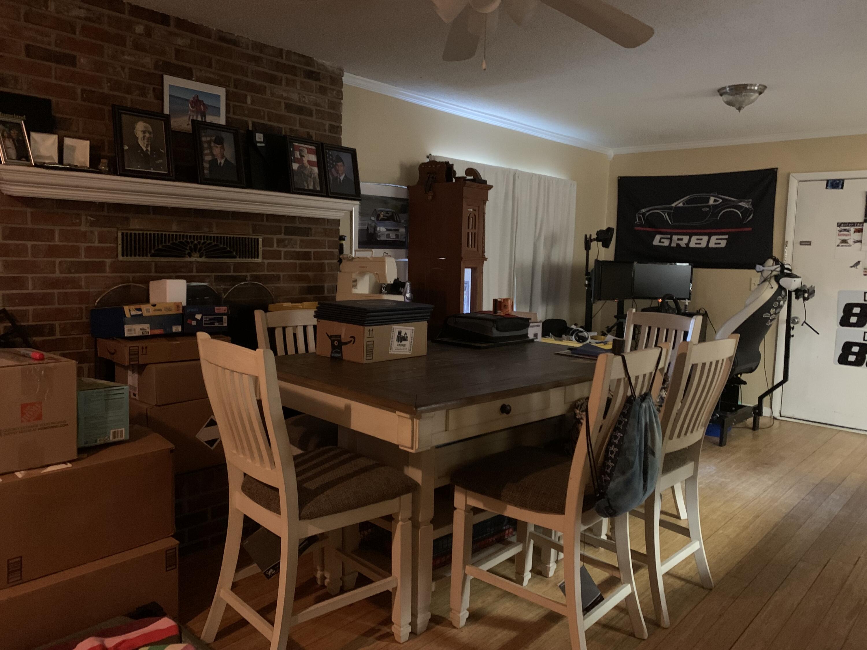 CAROL ANNE MANOR - Residential