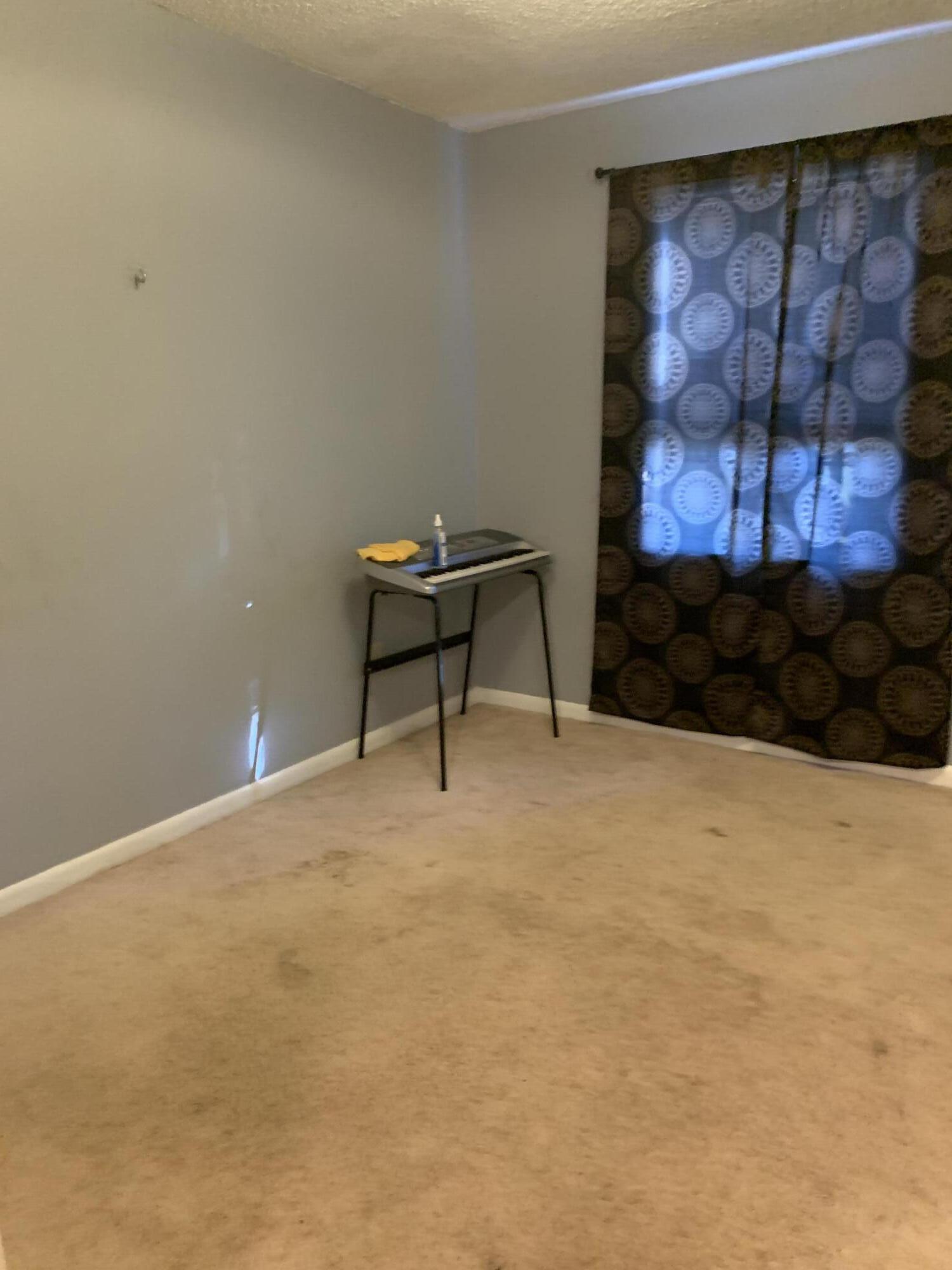 CAROL ANNE MANOR - Residential