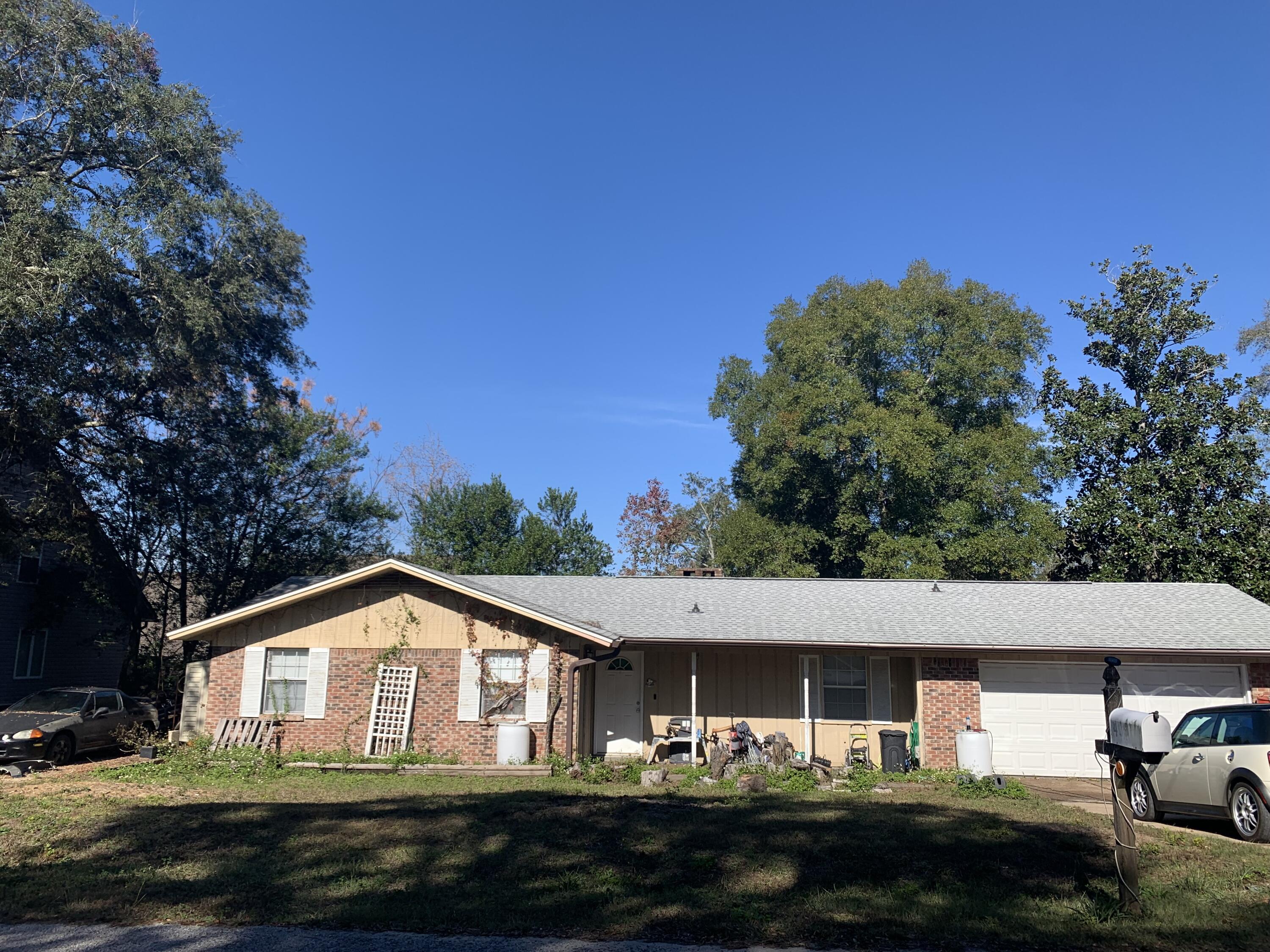 CAROL ANNE MANOR - Residential