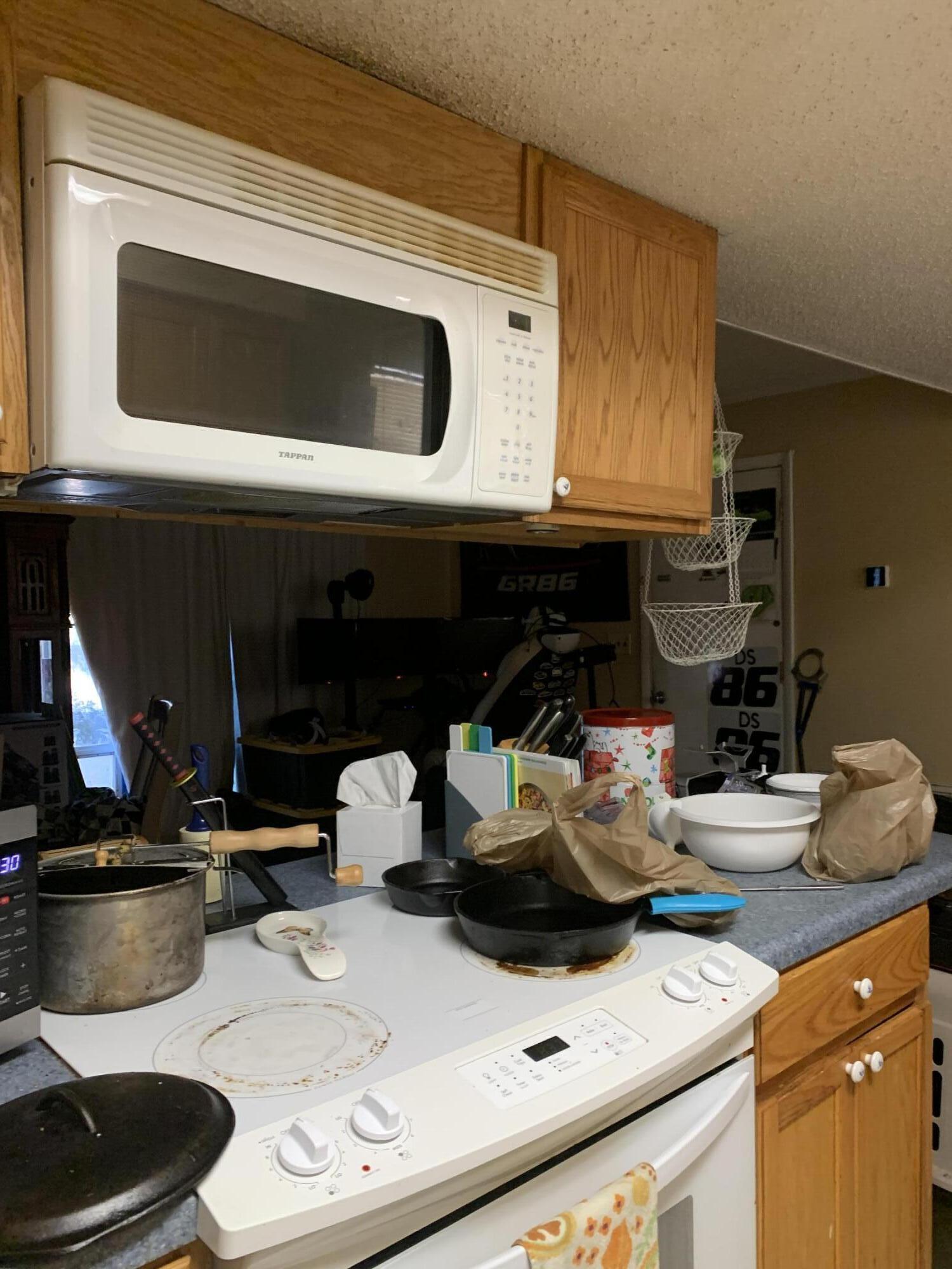 CAROL ANNE MANOR - Residential