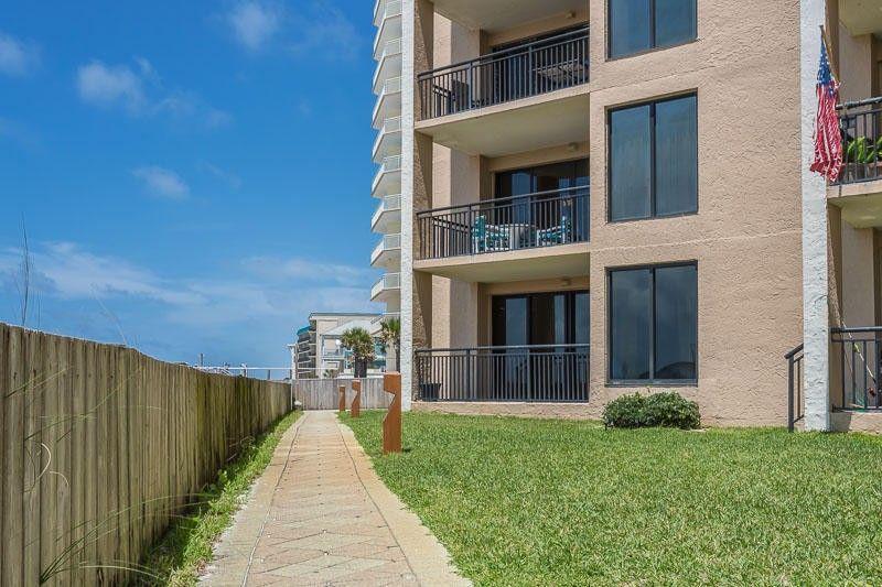 NAVARRE TOWERS CONDO - Residential