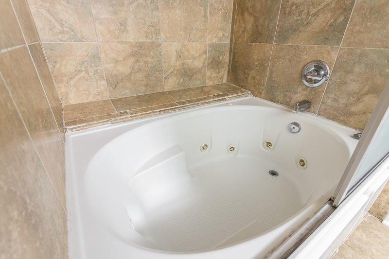 NAVARRE TOWERS CONDO - Residential