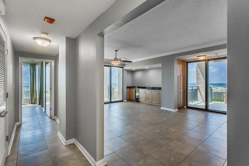 NAVARRE TOWERS CONDO - Residential