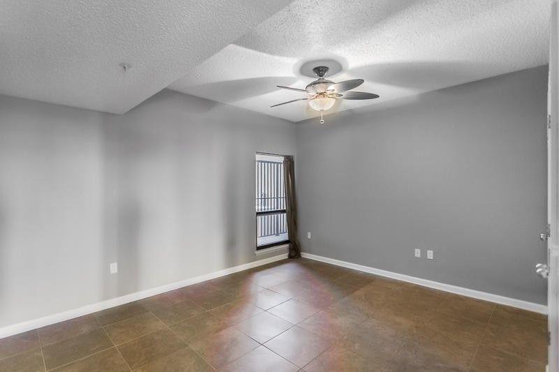 NAVARRE TOWERS CONDO - Residential